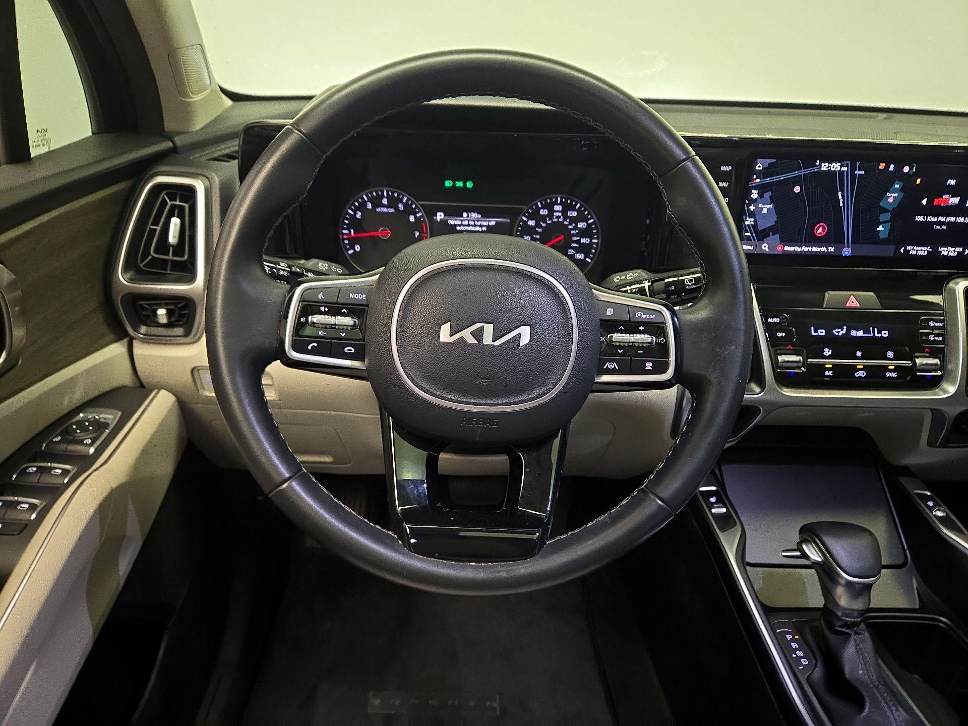 Thumbnail: 2023 Kia Sorento - 10