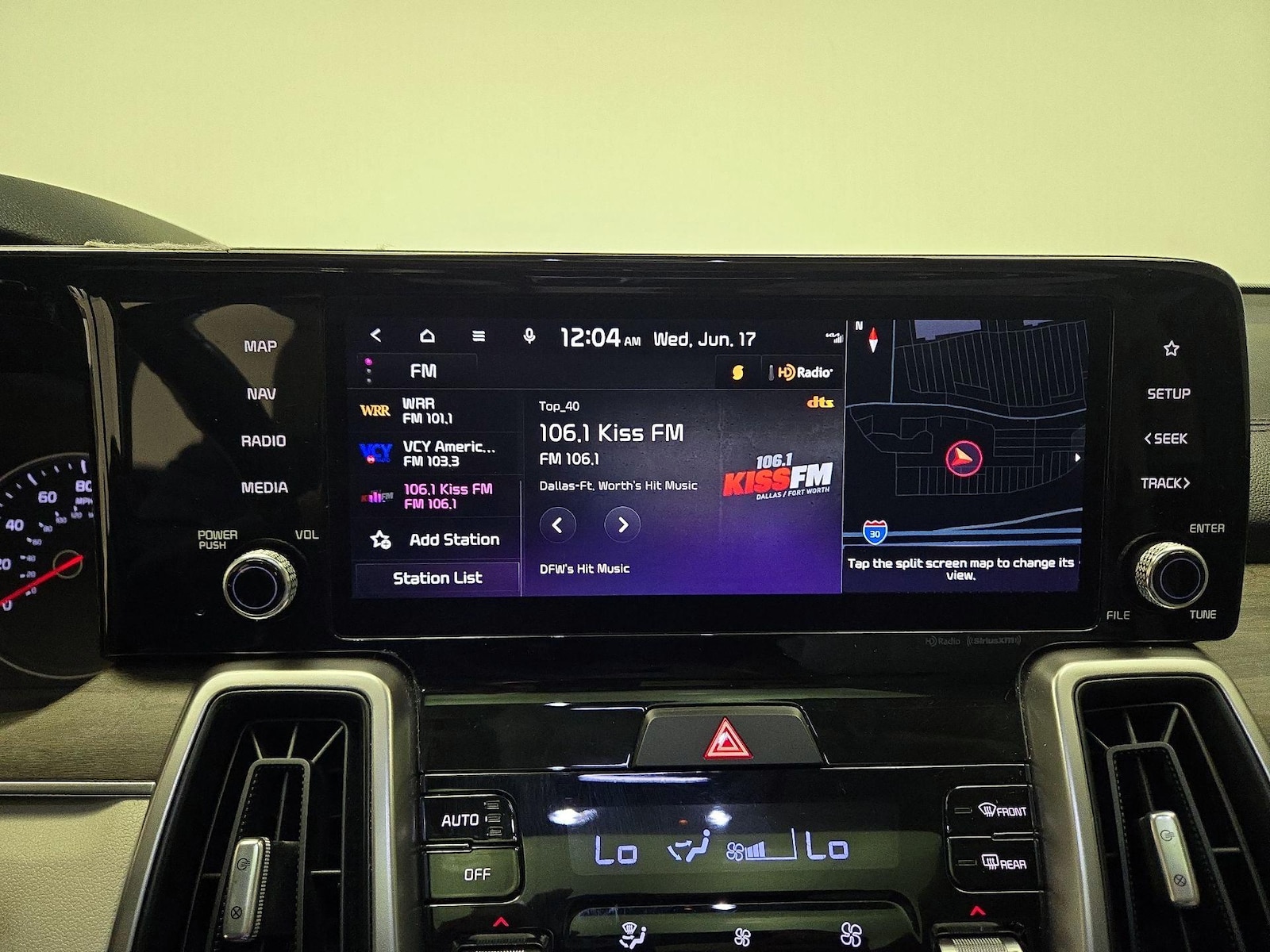 2023 Kia Sorento EX - Photo 17