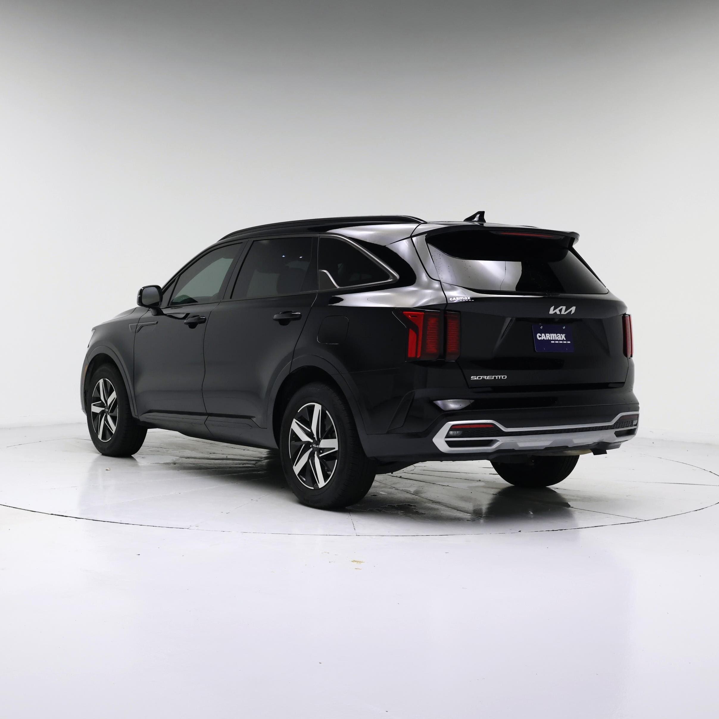 Thumbnail: 2023 Kia Sorento - 2