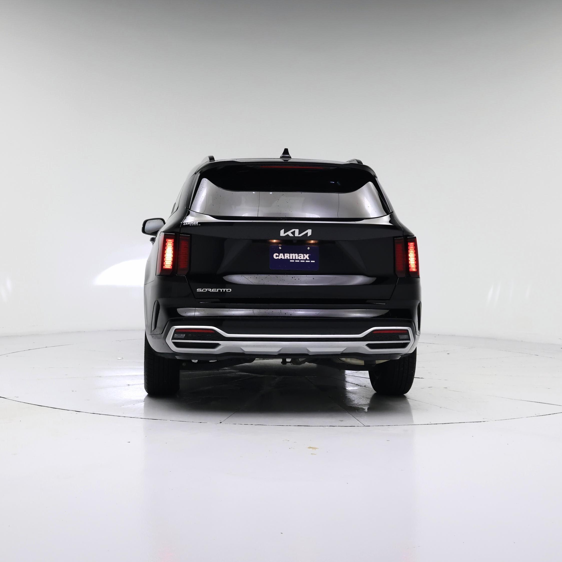 Thumbnail: 2023 Kia Sorento - 6