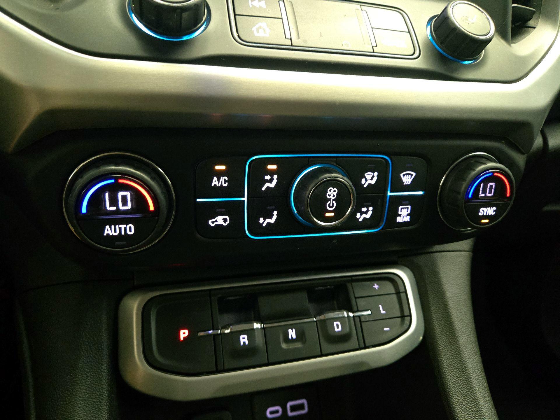 Thumbnail: 2021 GMC Acadia - 16