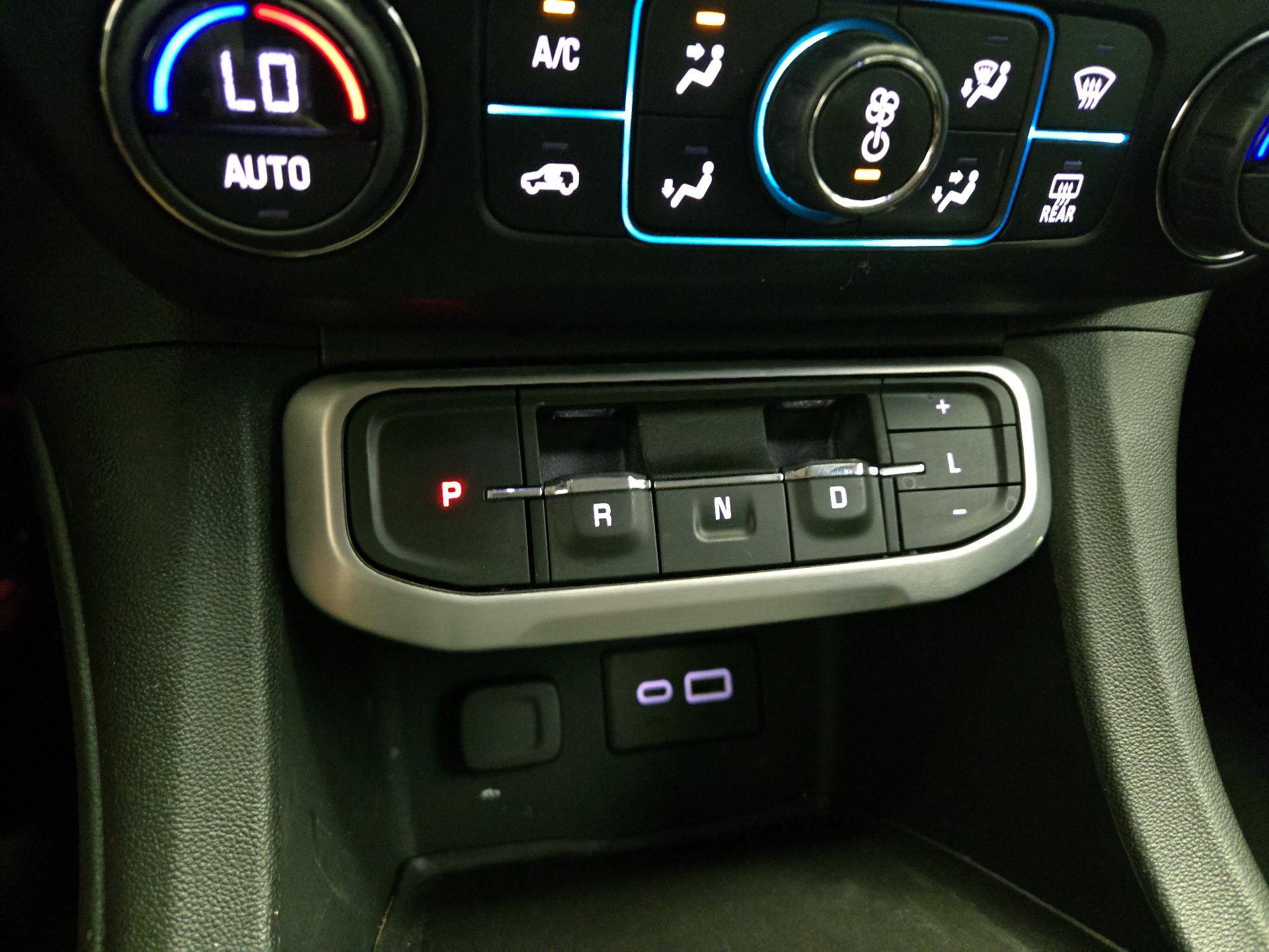 Thumbnail: 2021 GMC Acadia - 17