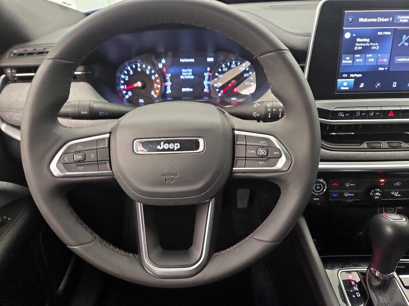 2025 Jeep Compass Latitude - Photo 11