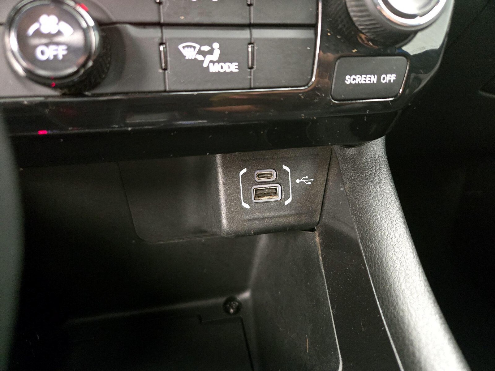 2025 Jeep Compass Latitude - Photo 19