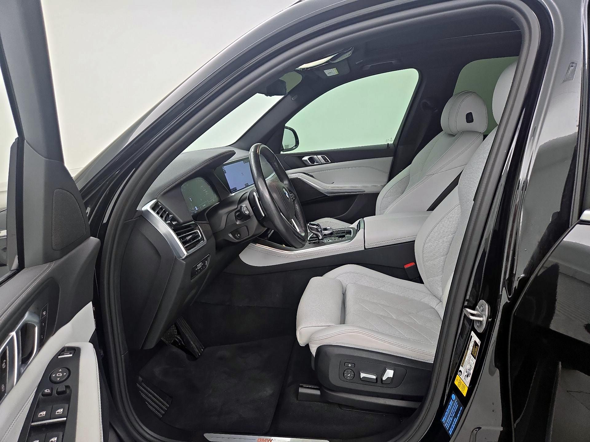 Thumbnail: 2023 BMW X5 - 11