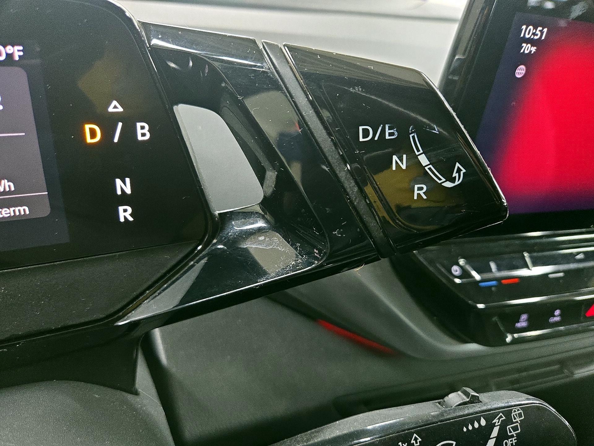 Thumbnail: 2021 Volkswagen ID.4 - 17