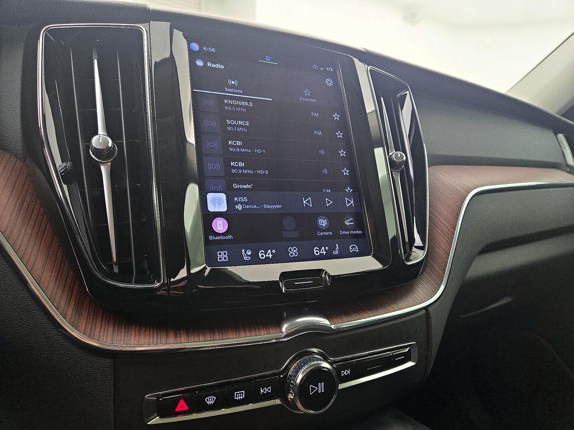 Thumbnail: 2023 Volvo XC60 - 15