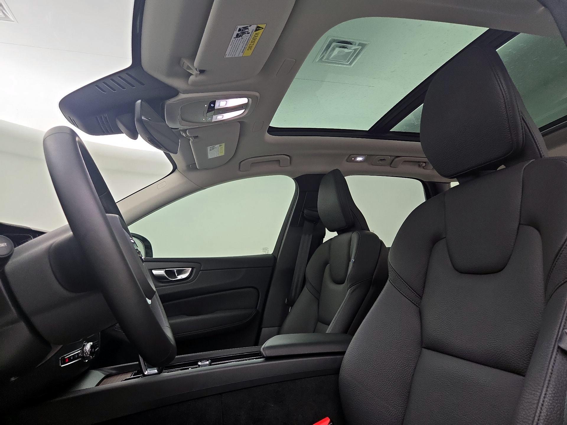 Thumbnail: 2023 Volvo XC60 - 19