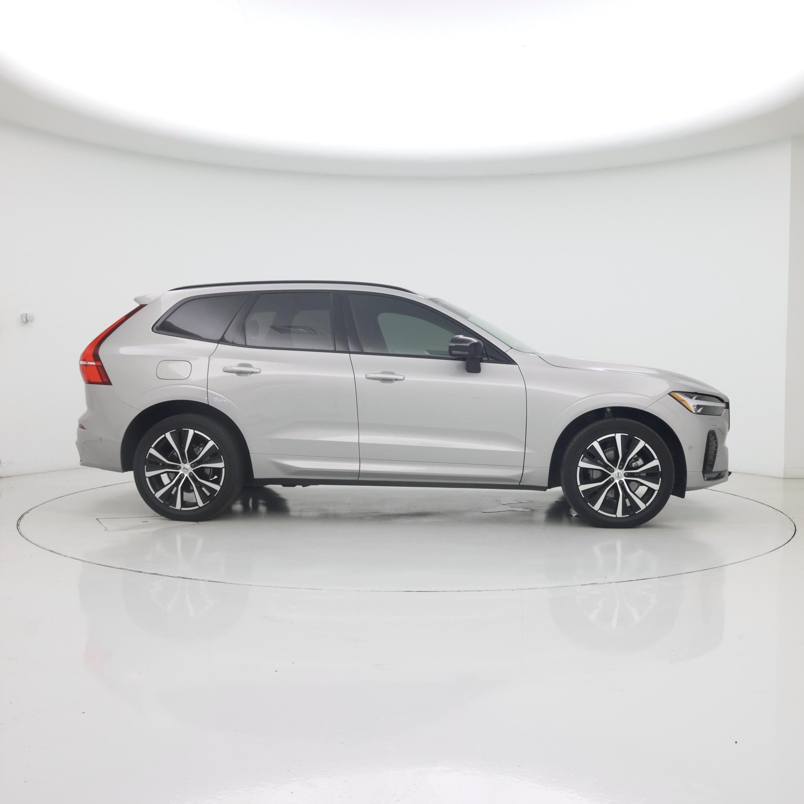 Thumbnail: 2023 Volvo XC60 - 7