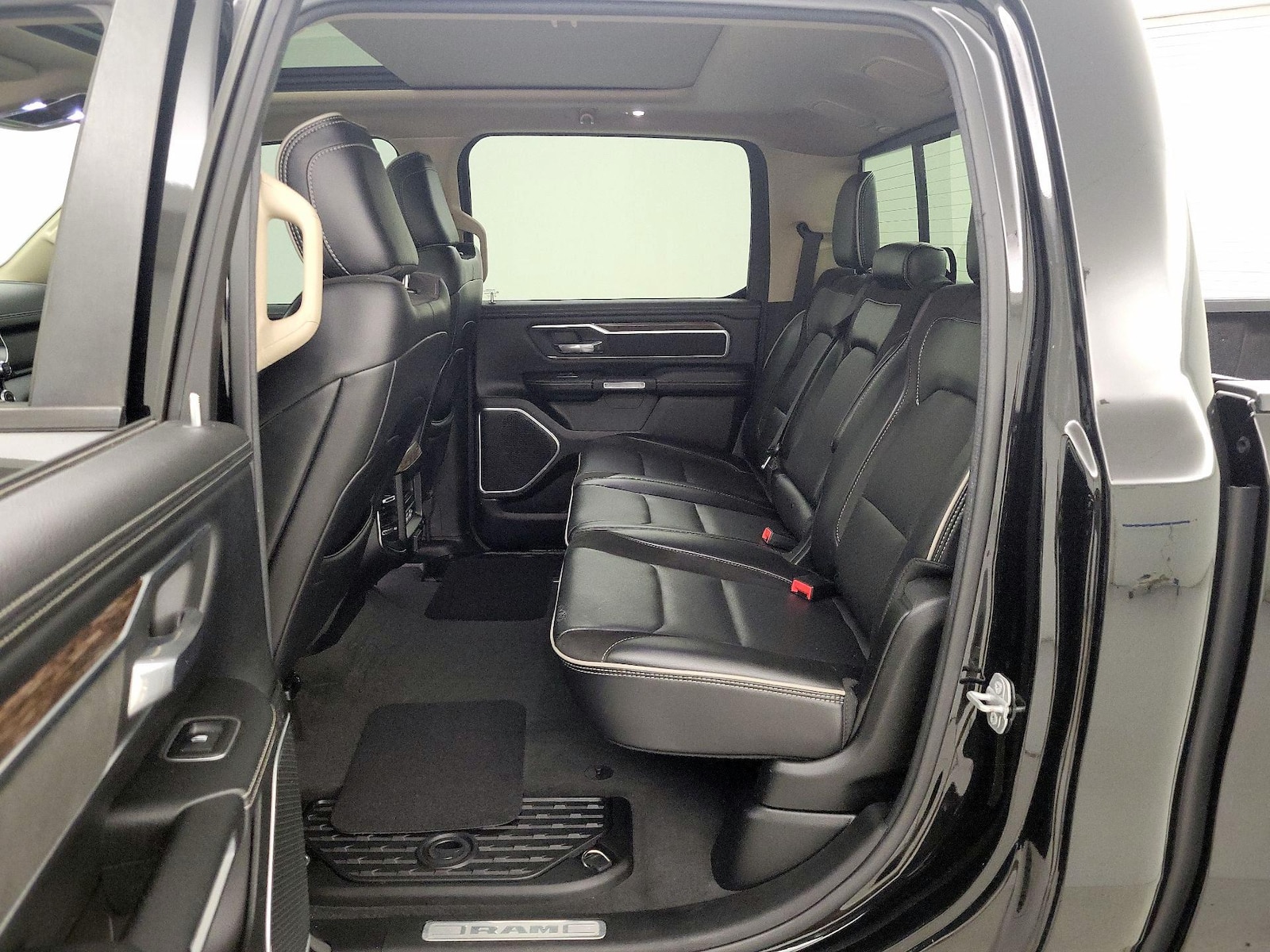 2020 RAM Ram 1500 Pickup Laramie - Photo 21