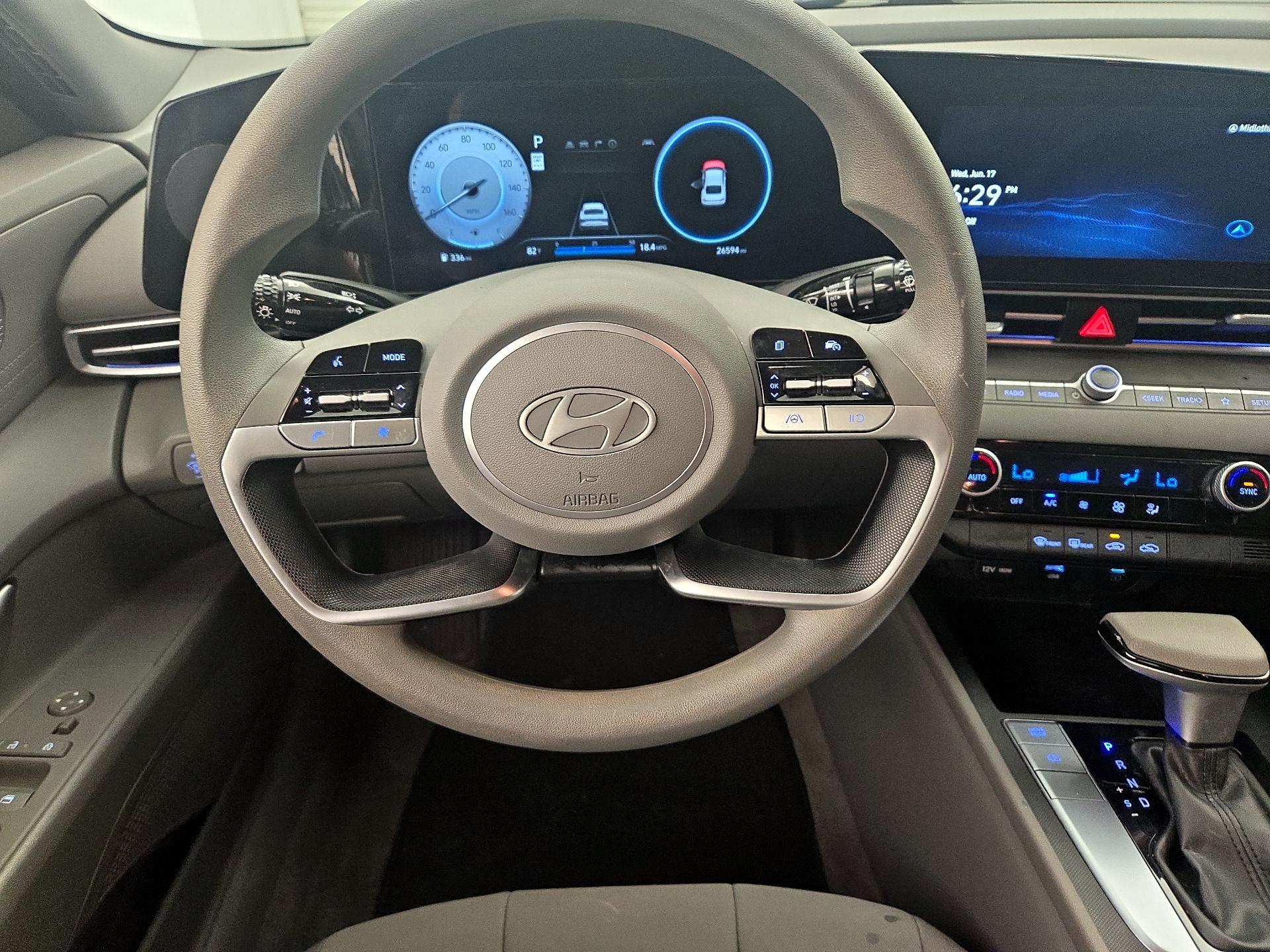 Thumbnail: 2024 Hyundai Elantra - 10