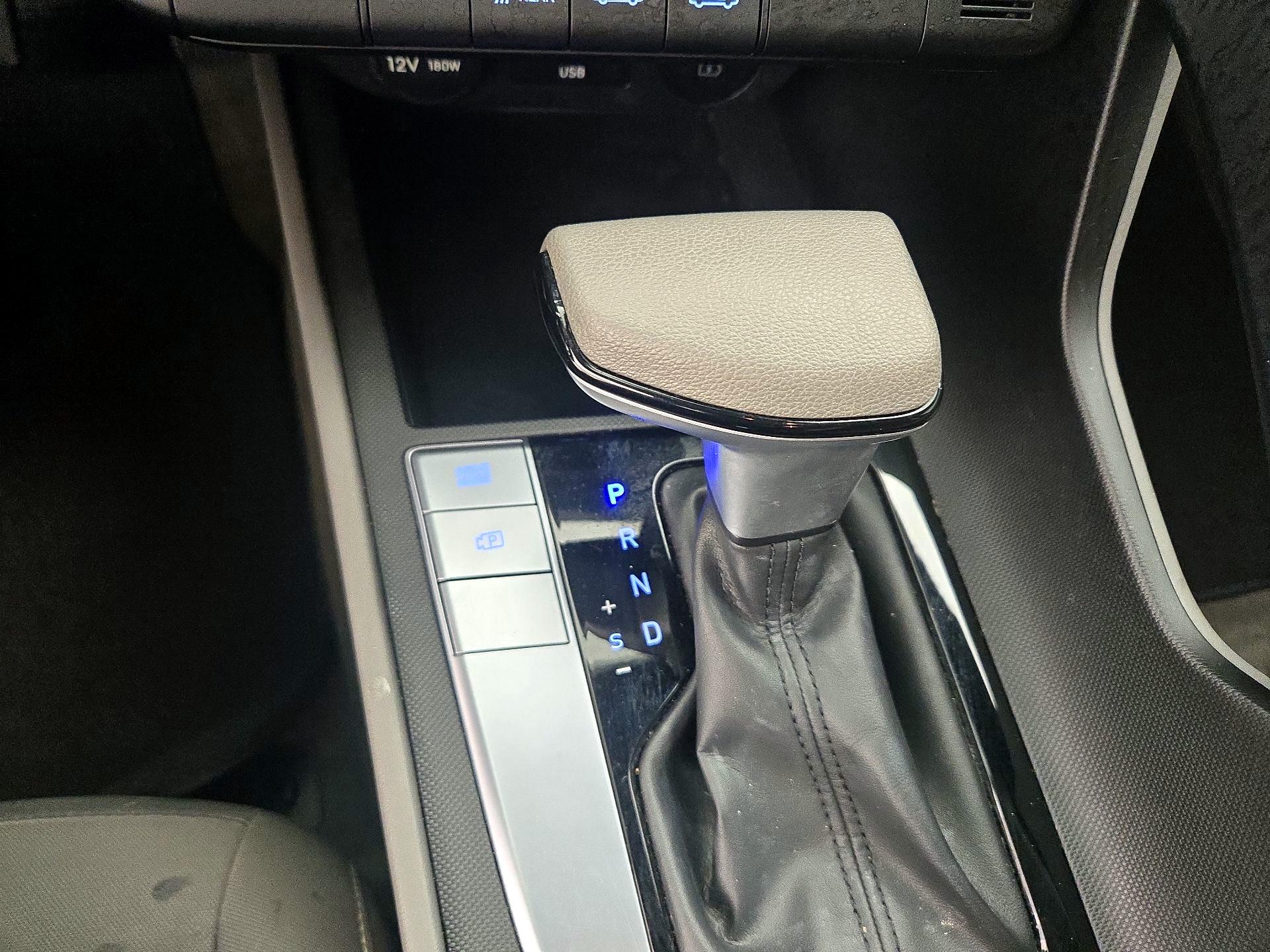Thumbnail: 2024 Hyundai Elantra - 18