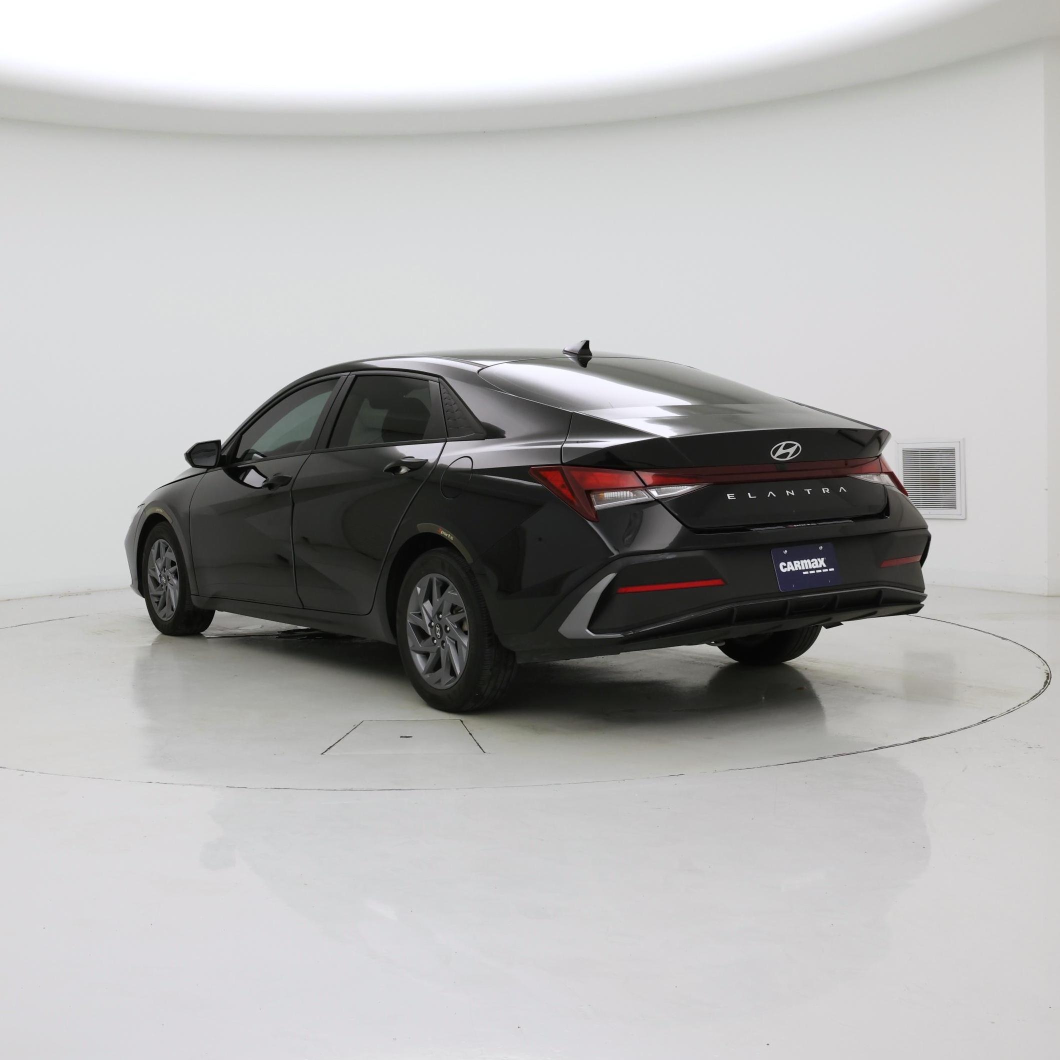Thumbnail: 2024 Hyundai Elantra - 2