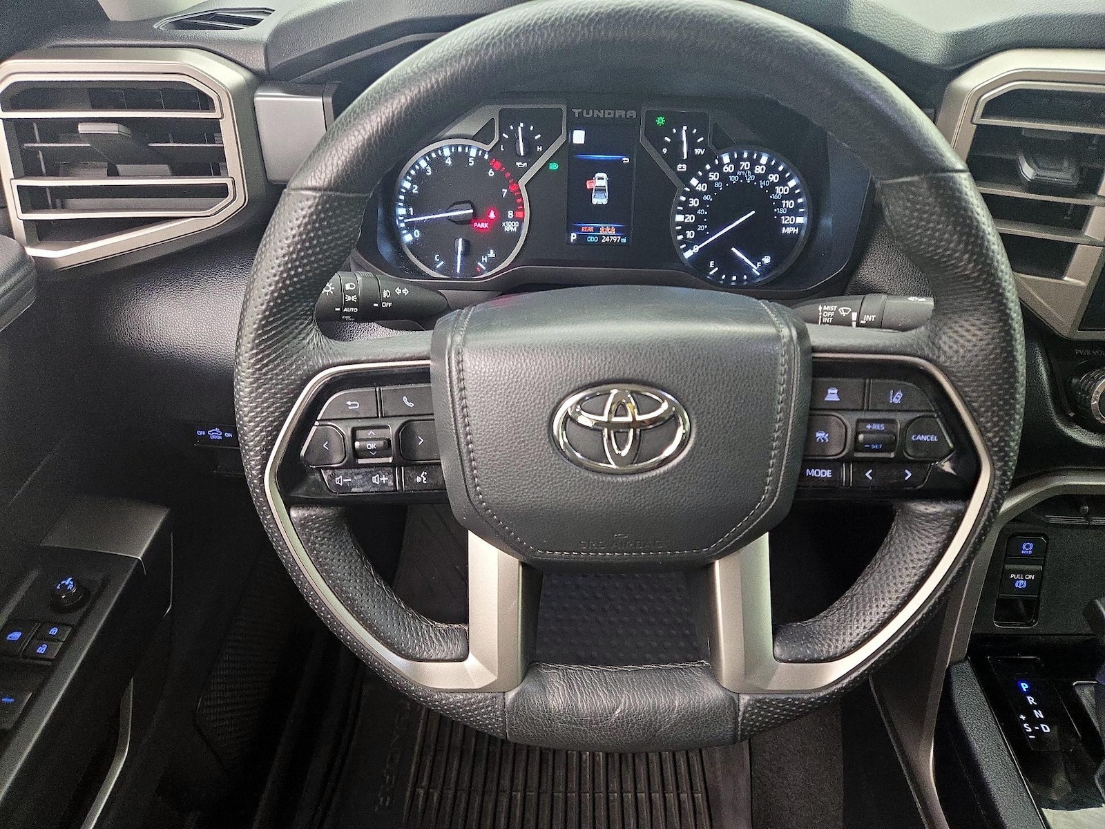 2024 Toyota Tundra SR5 - Photo 11