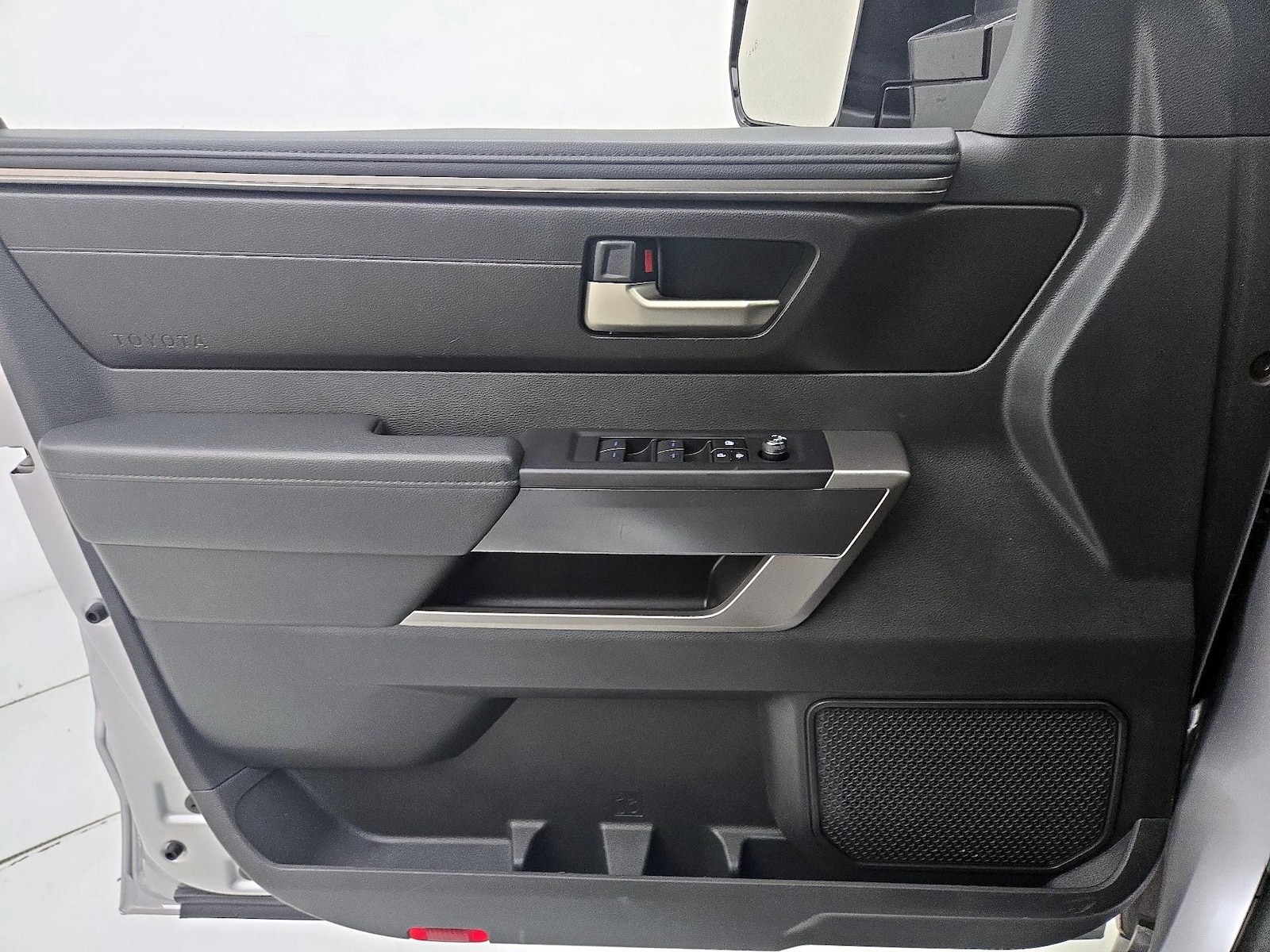 2024 Toyota Tundra SR5 - Photo 13