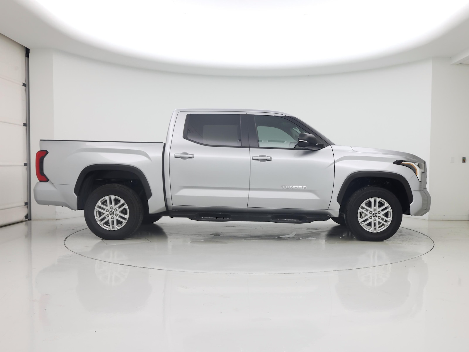 2024 Toyota Tundra SR5 - Photo 8