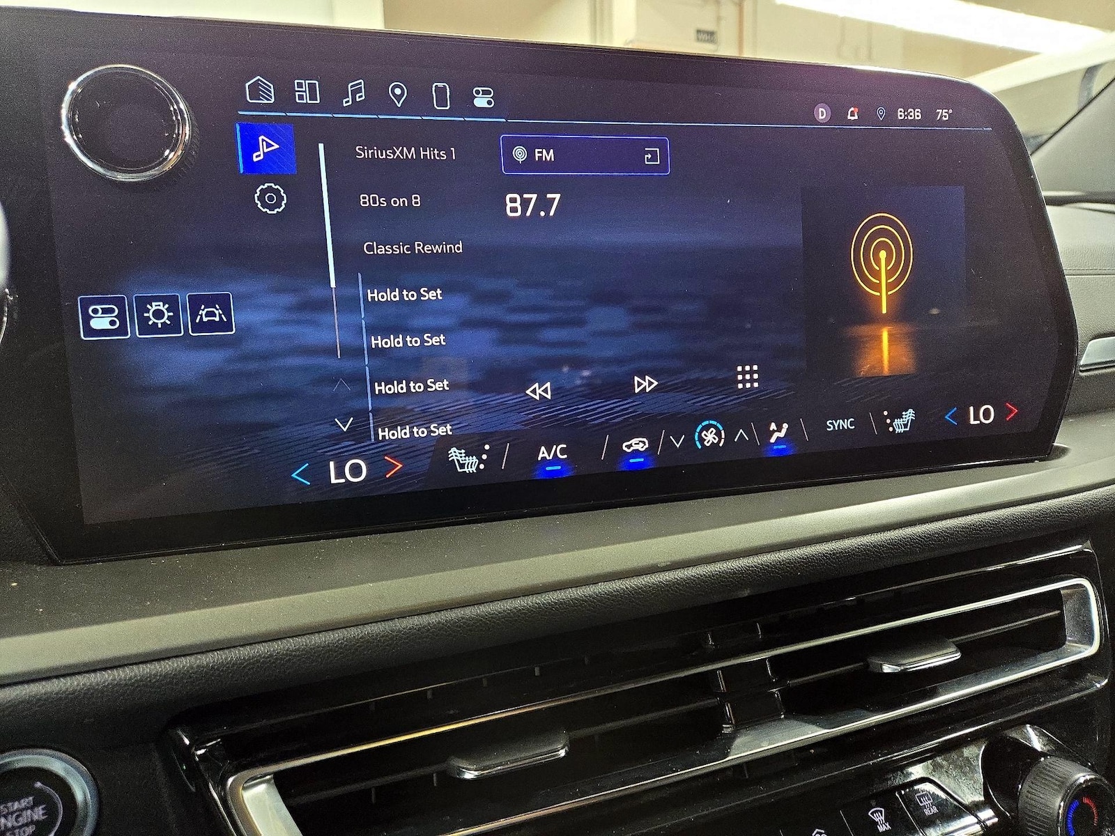 2025 Chevrolet Traverse LT - Photo 16