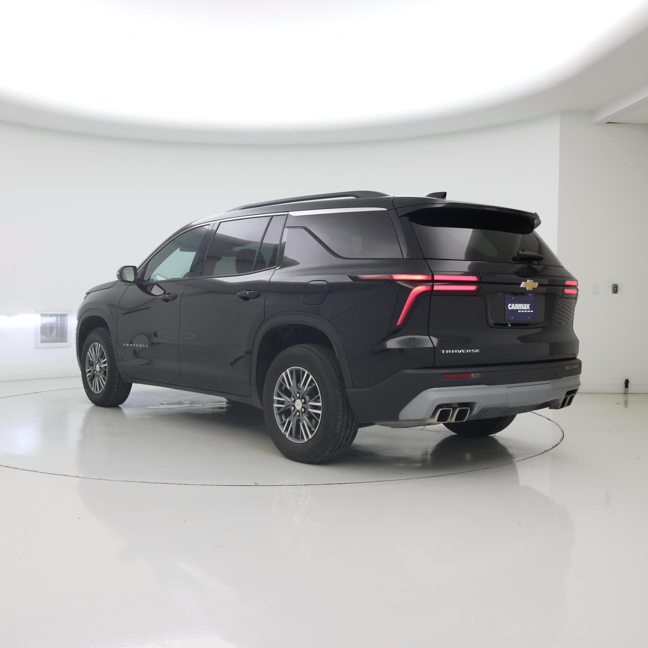 Thumbnail: 2025 Chevrolet Traverse - 2