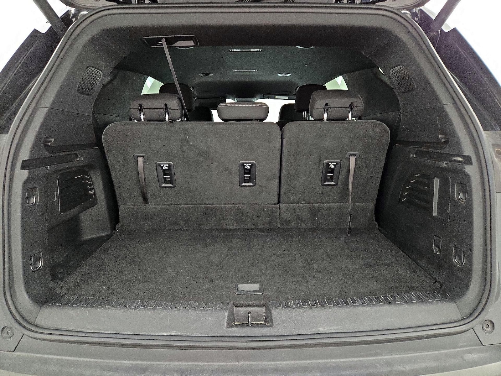 2025 Chevrolet Traverse LT - Photo 22