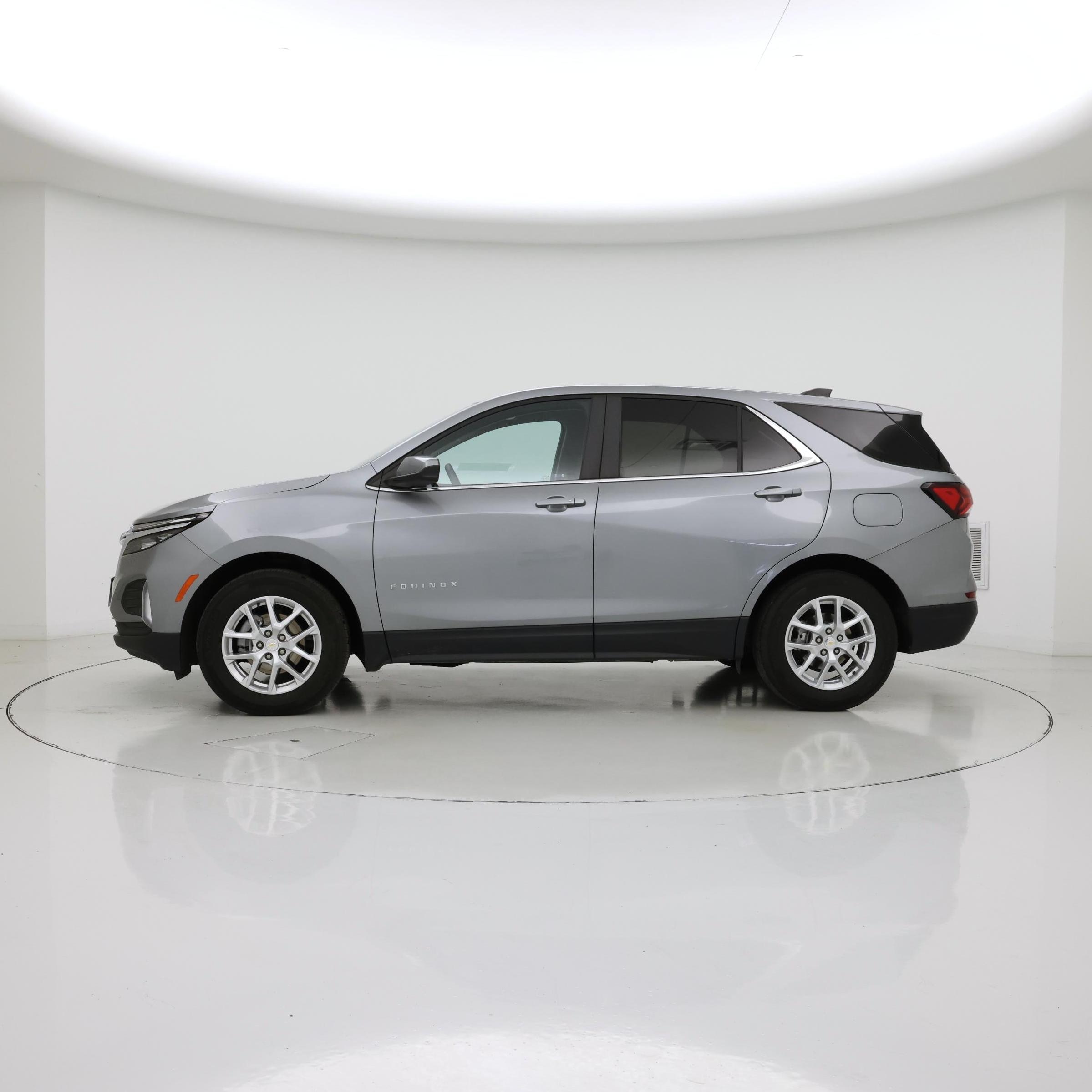 Thumbnail: 2024 Chevrolet Equinox - 3