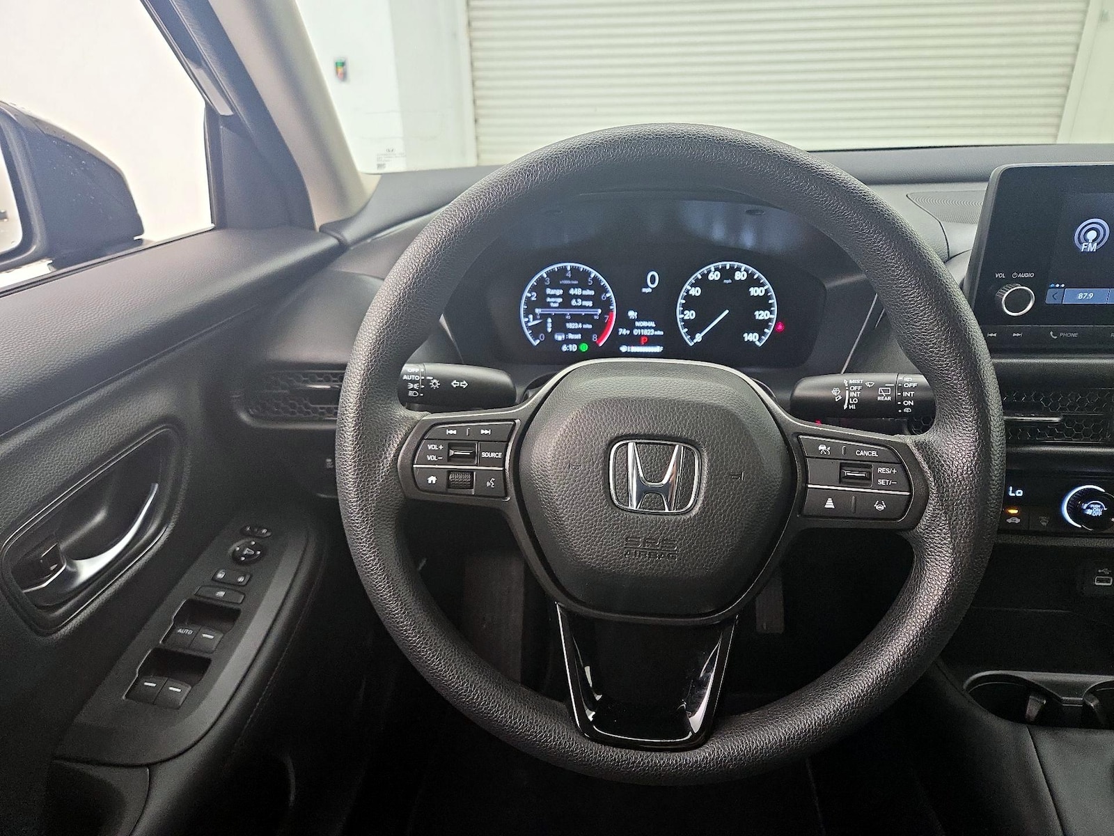 2025 Honda HR-V LX - Photo 11