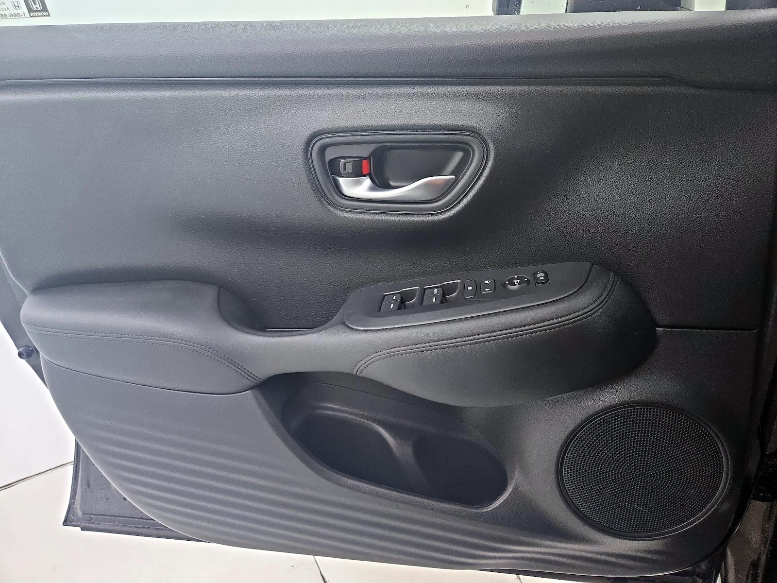 2025 Honda HR-V LX - Photo 13