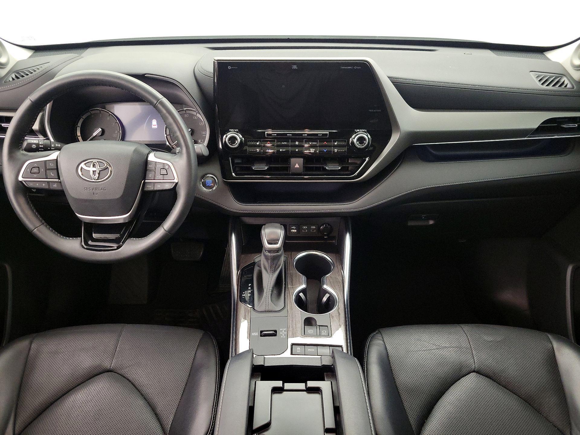 Thumbnail: 2022 Toyota Highlander - 9