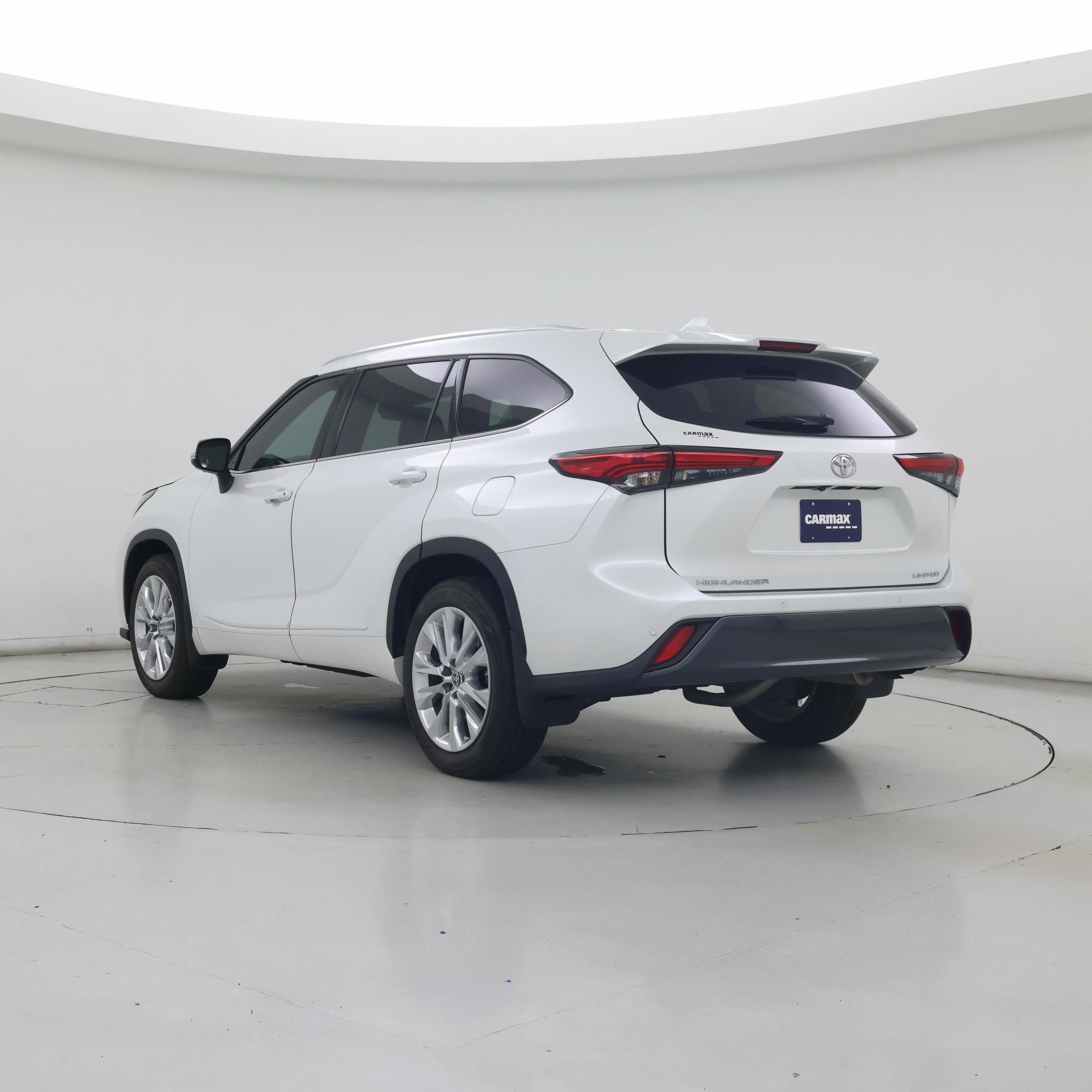 Thumbnail: 2022 Toyota Highlander - 2