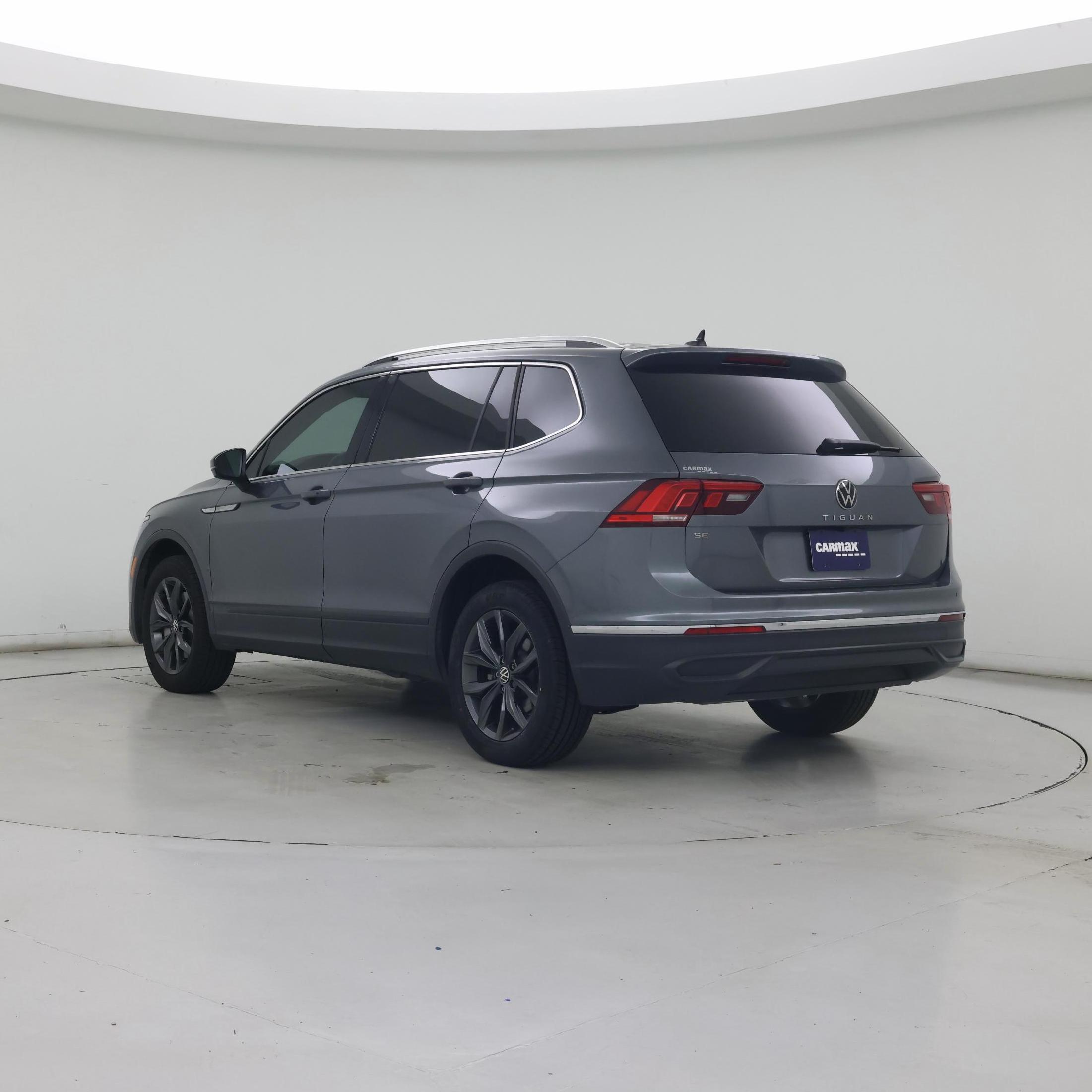 Thumbnail: 2023 Volkswagen Tiguan - 2