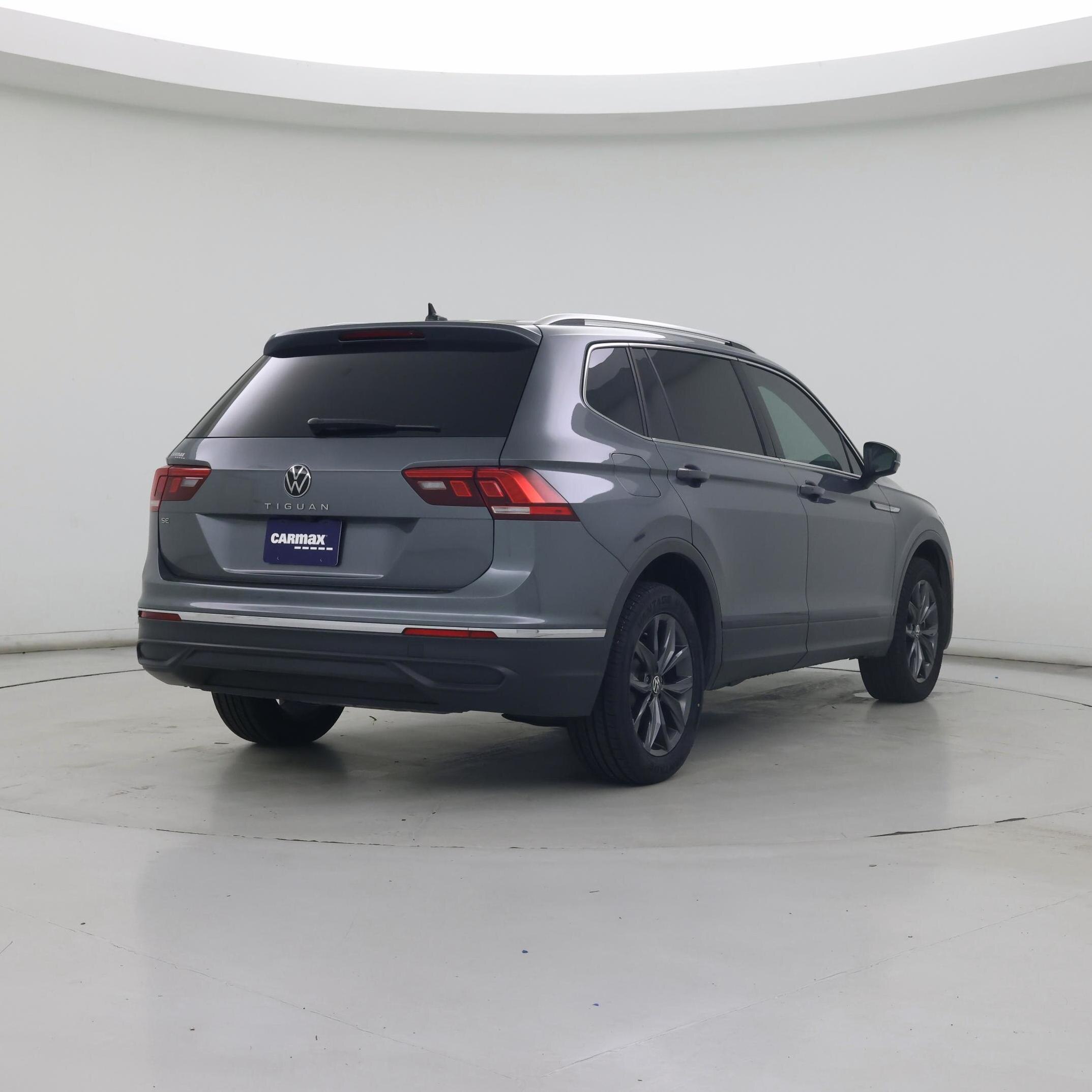 Thumbnail: 2023 Volkswagen Tiguan - 8