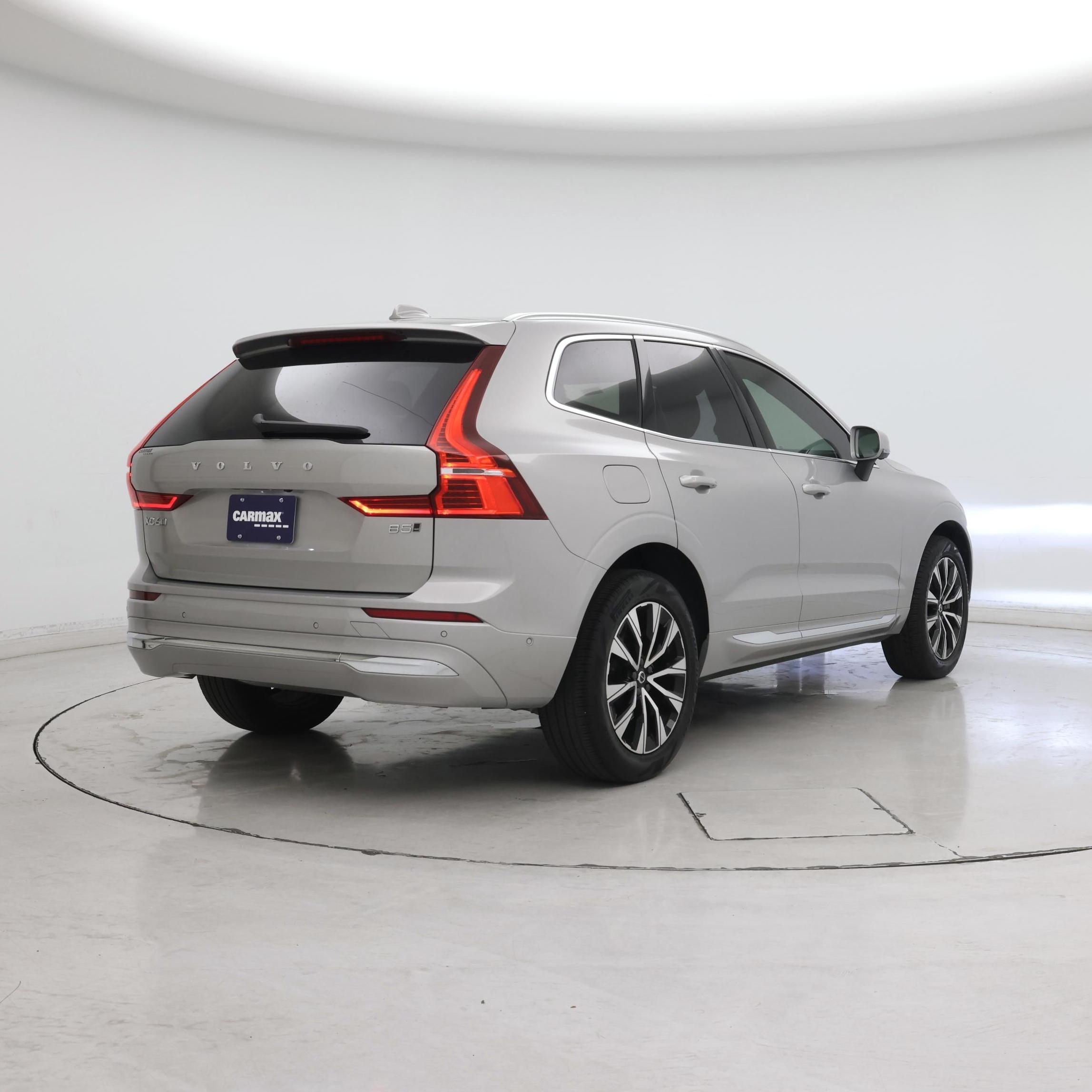 Thumbnail: 2023 Volvo XC60 - 8