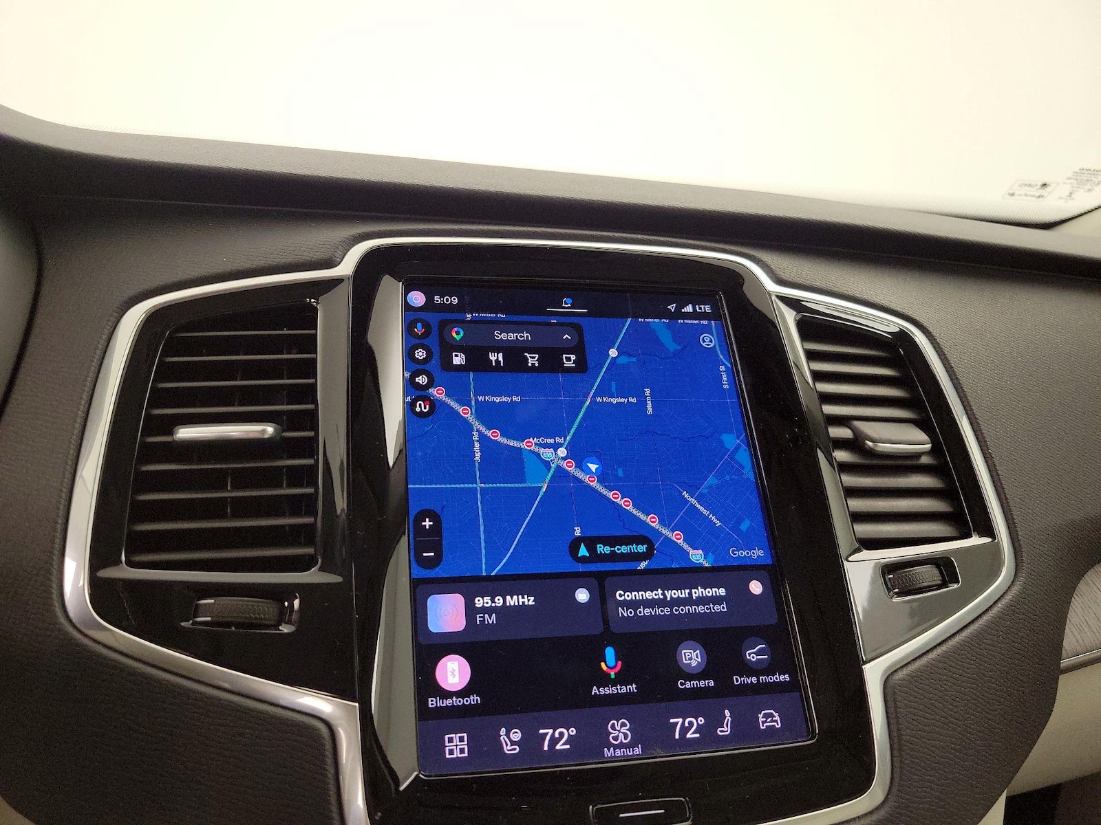 2023 Volvo XC90 Plus - Photo 15
