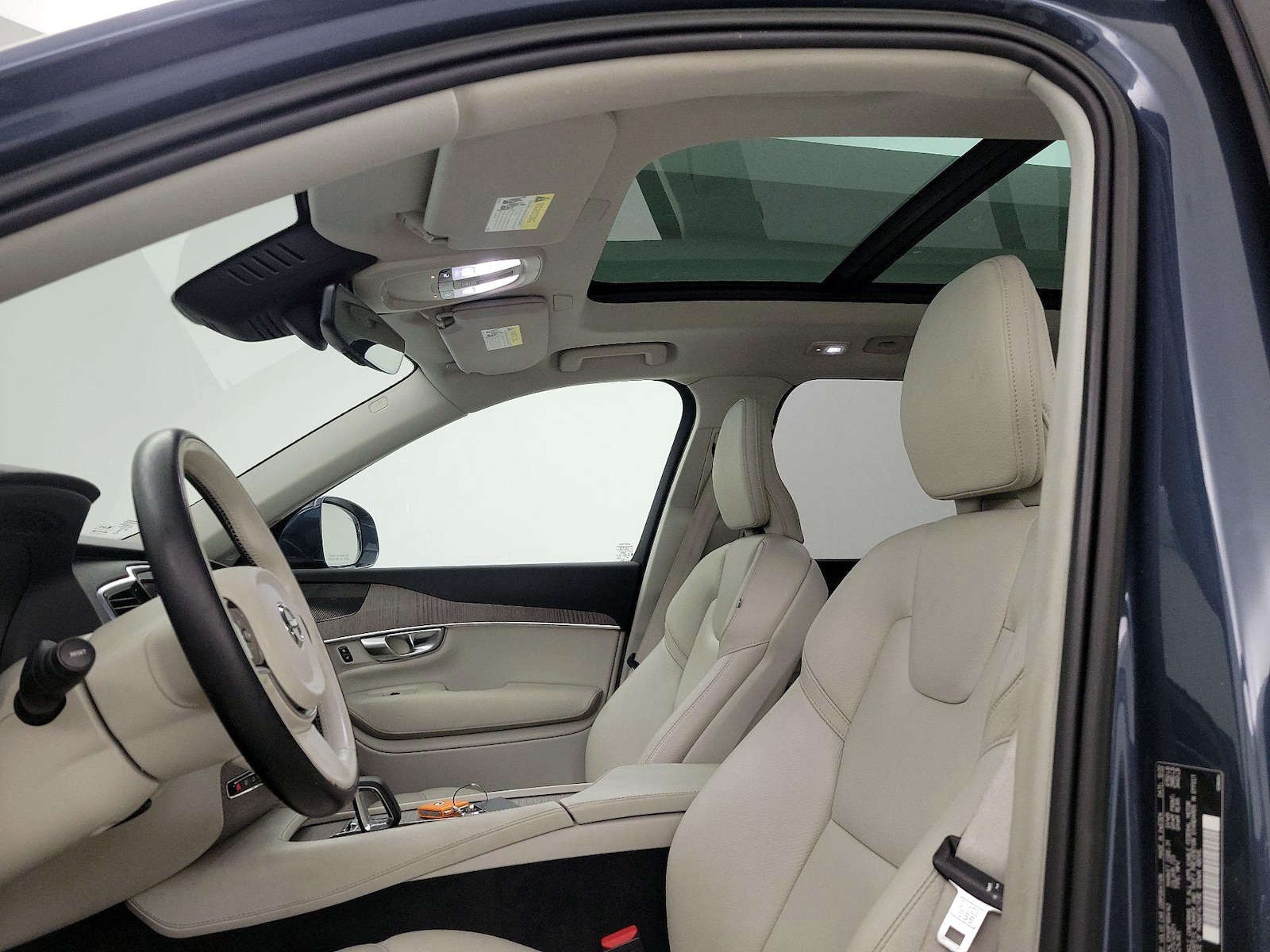 2023 Volvo XC90 Plus - Photo 20
