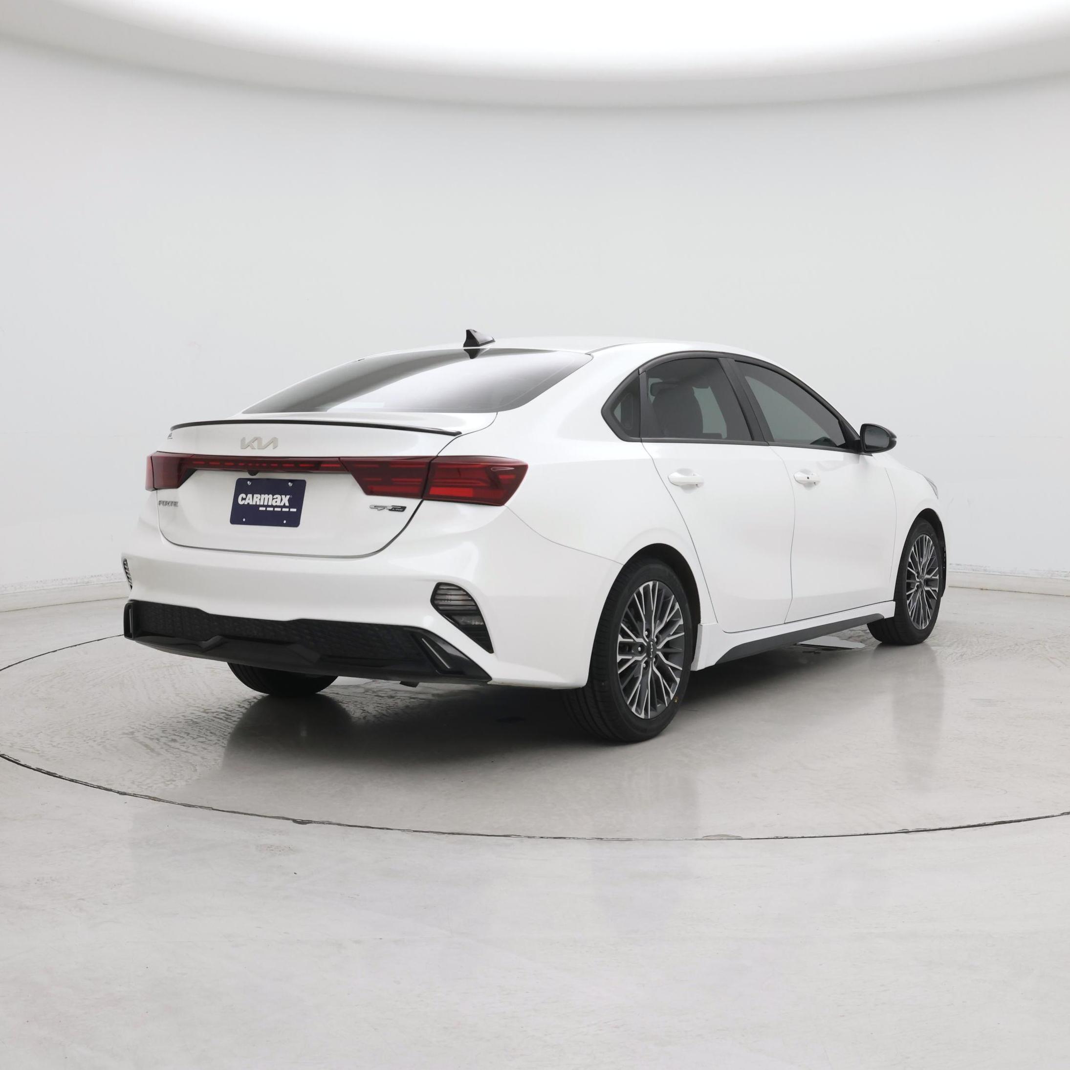 Thumbnail: 2024 Kia Forte - 8