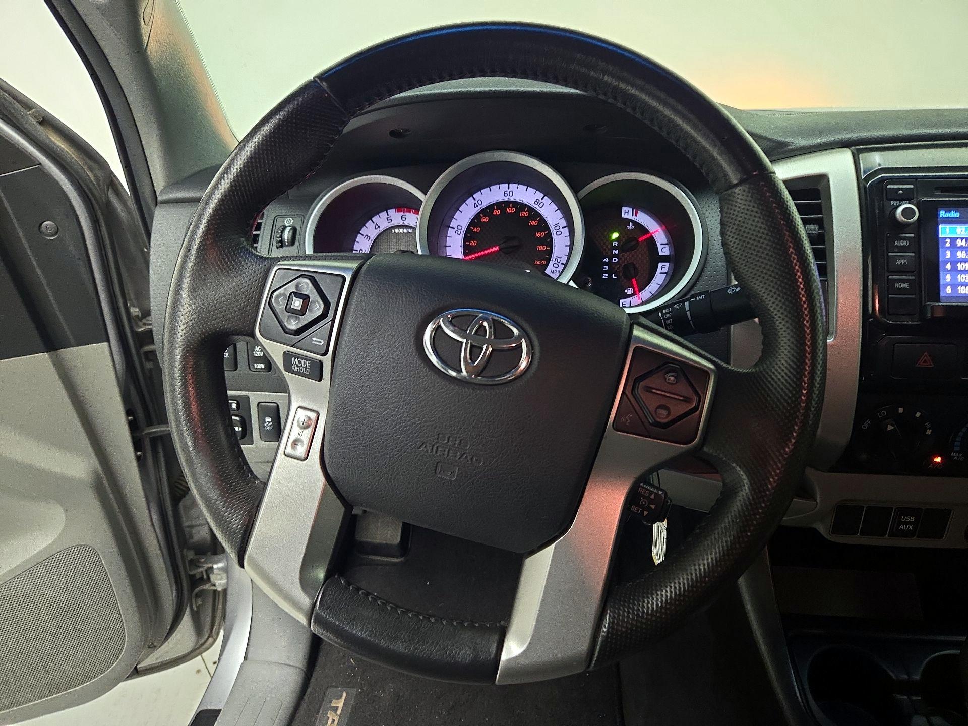Thumbnail: 2015 Toyota Tacoma - 10