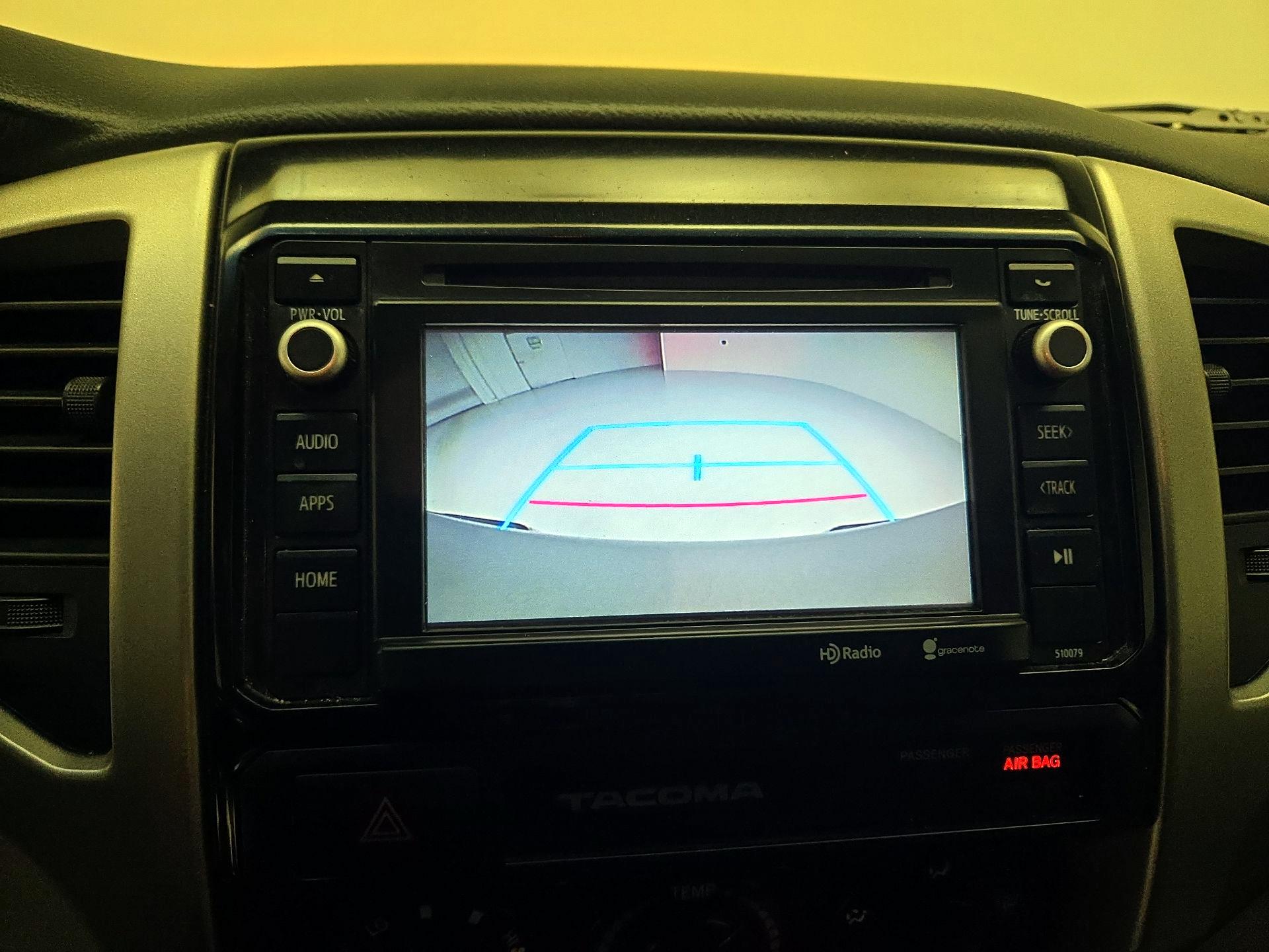 Thumbnail: 2015 Toyota Tacoma - 15