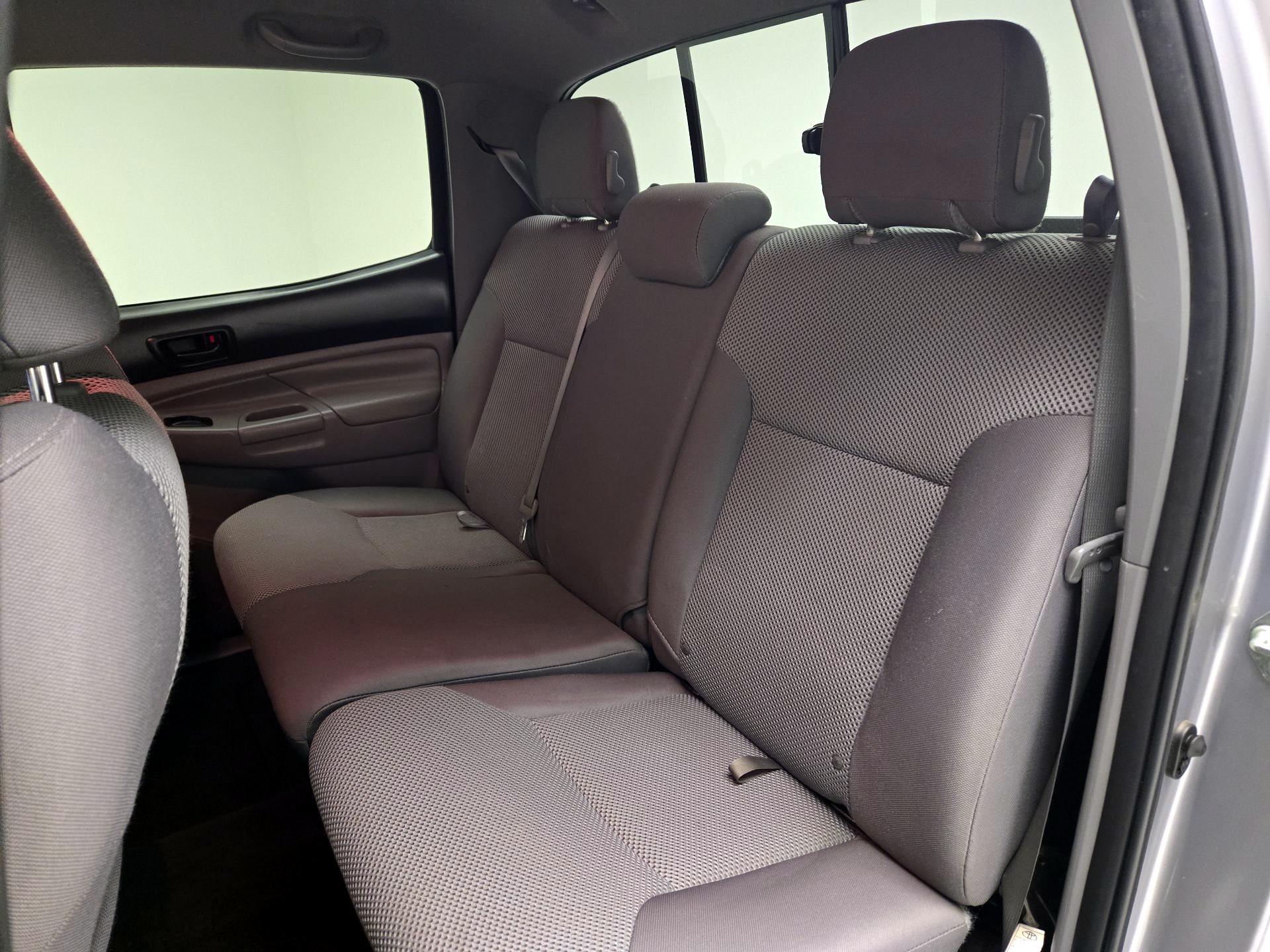 Thumbnail: 2015 Toyota Tacoma - 20