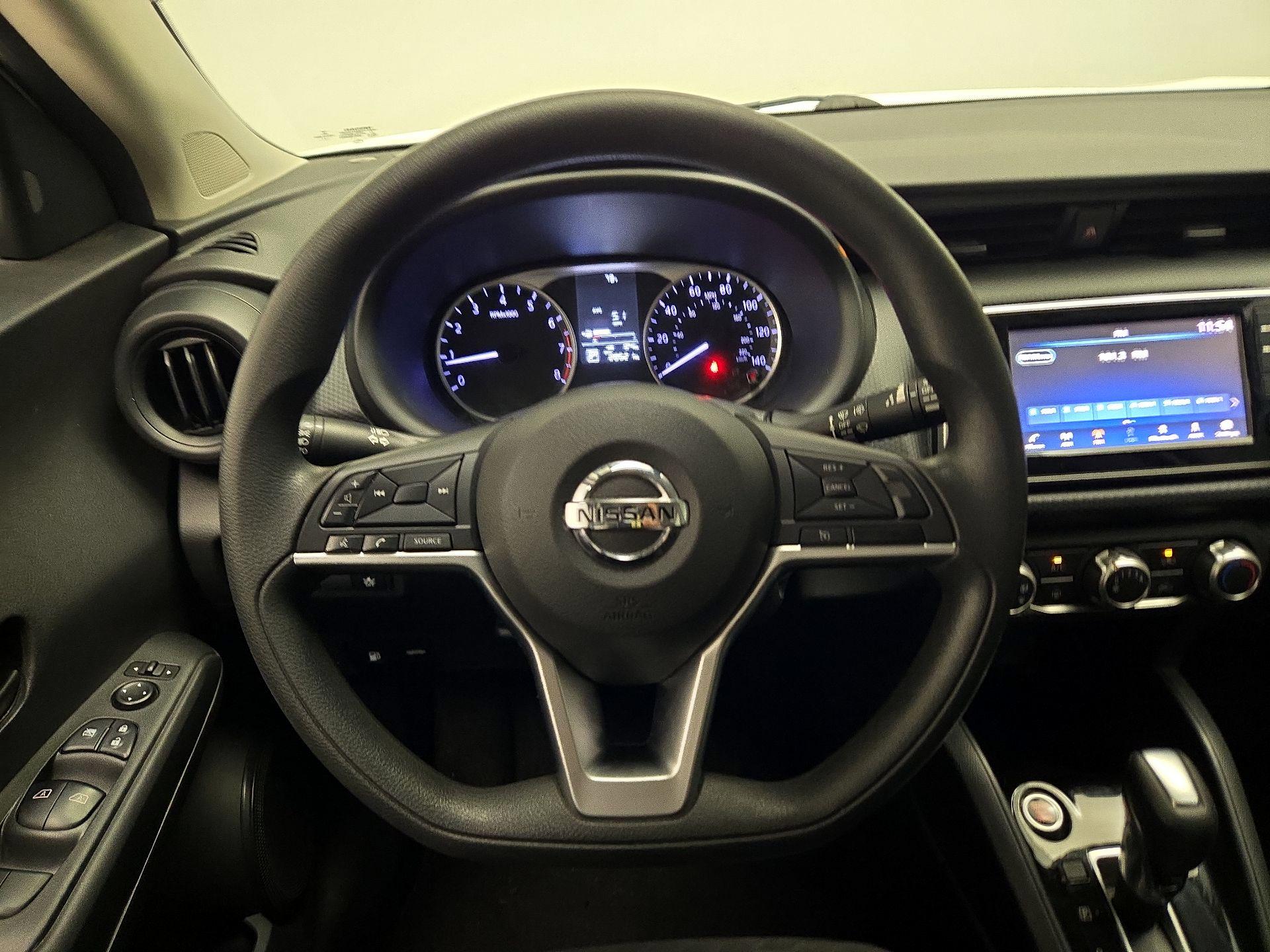 Thumbnail: 2021 Nissan Kicks - 10