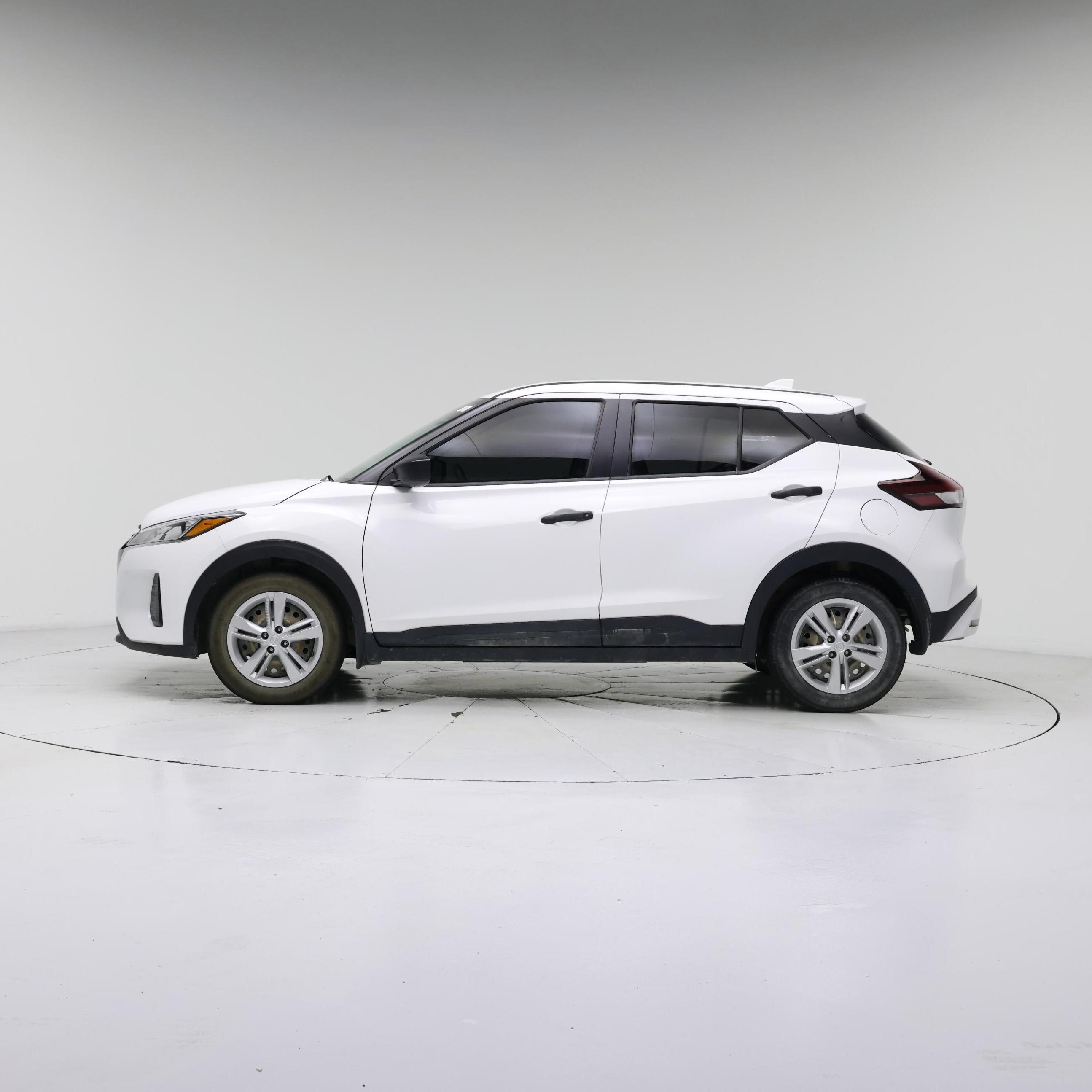 Thumbnail: 2021 Nissan Kicks - 3