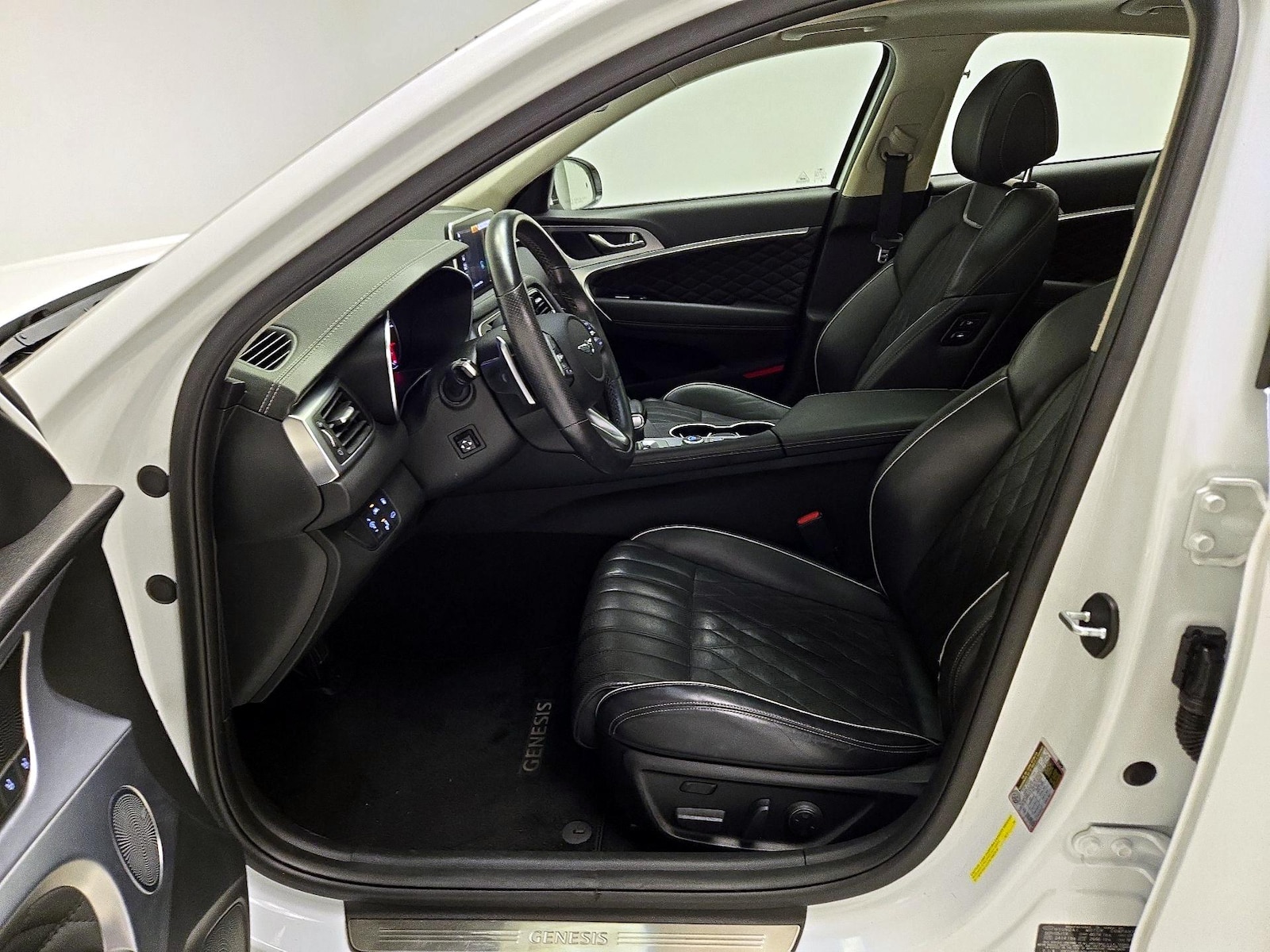 2020 GENESIS G70 Standard - Photo 12