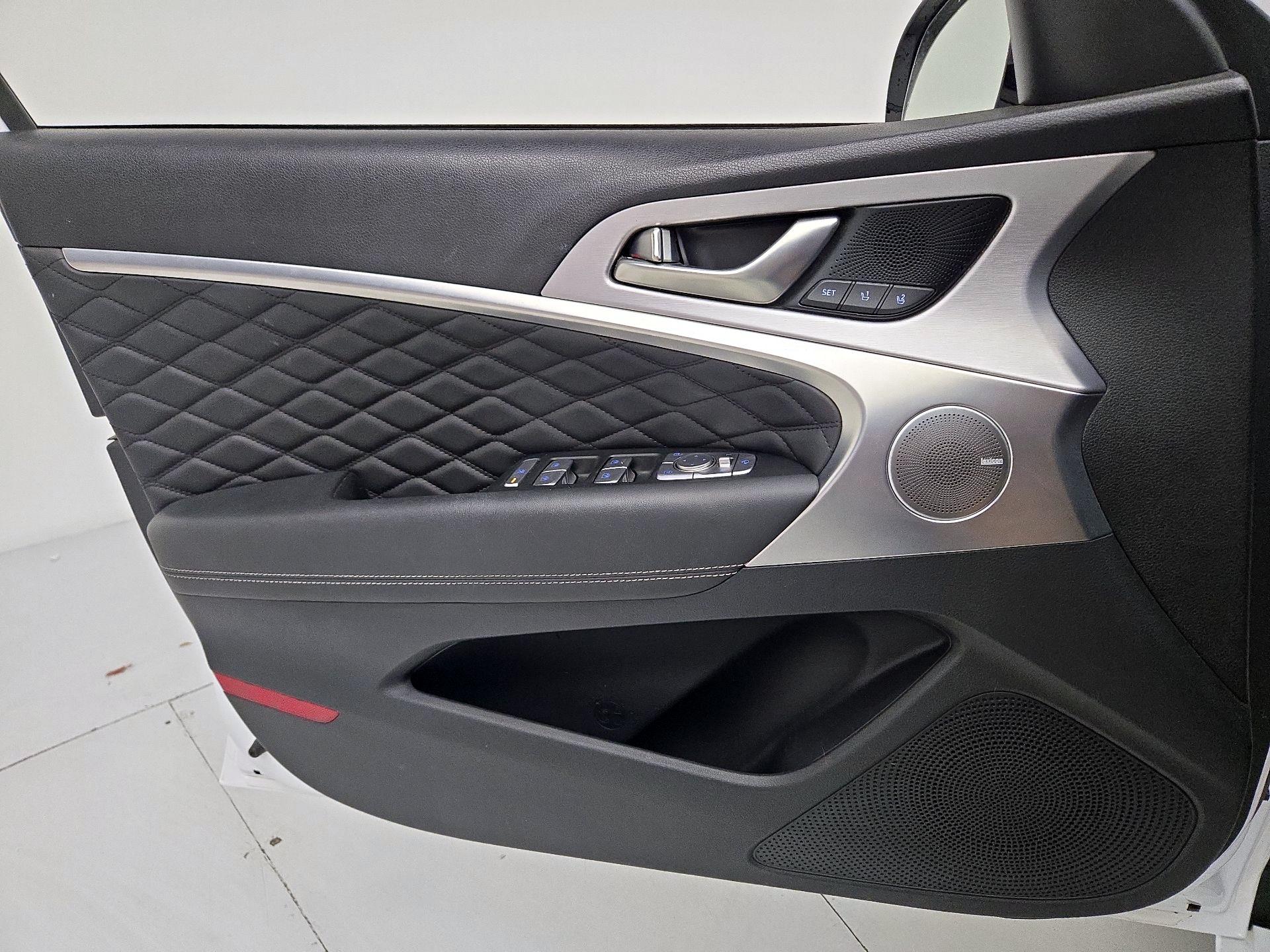 Thumbnail: 2020 Genesis G70 - 12