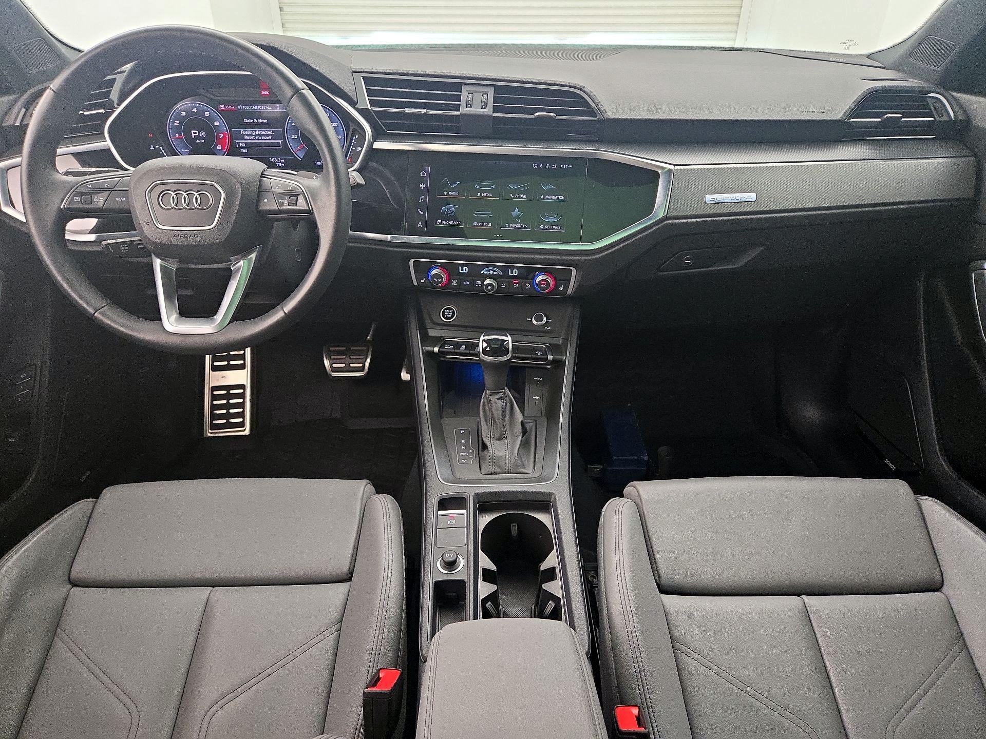 Thumbnail: 2024 Audi Q3 - 9