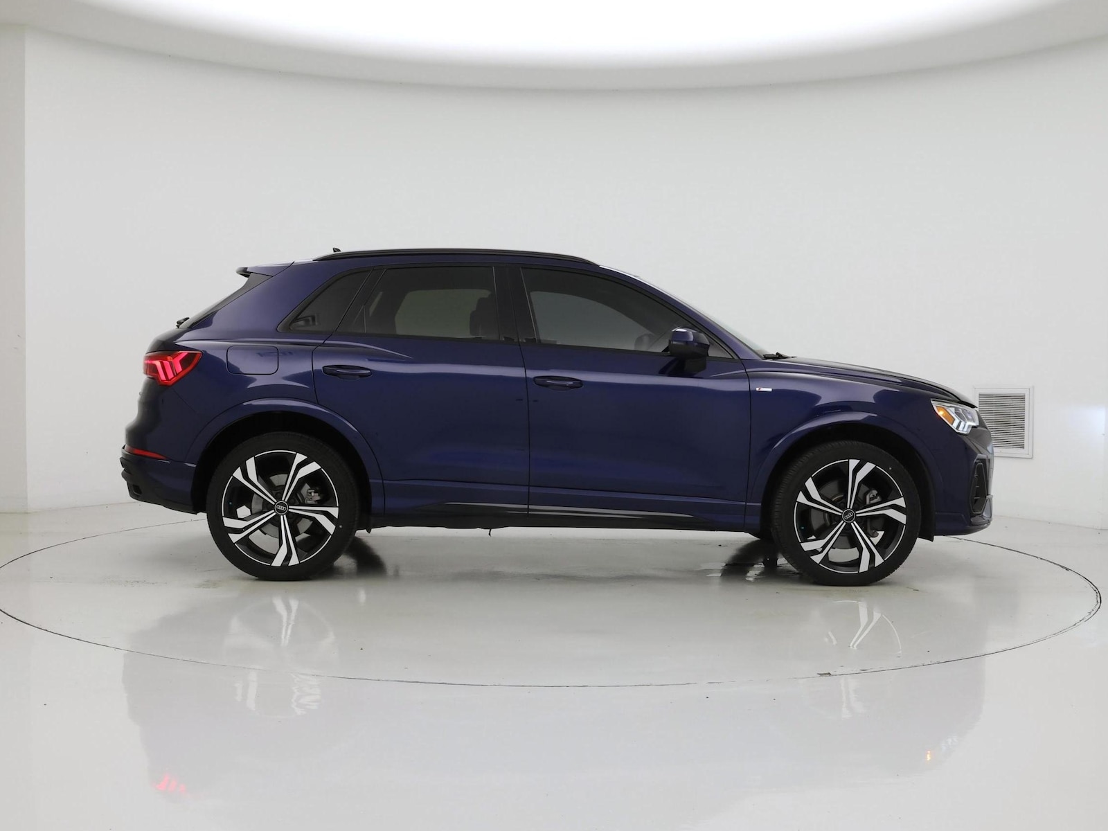 2024 Audi Q3 S Line Premium Plus - Photo 8
