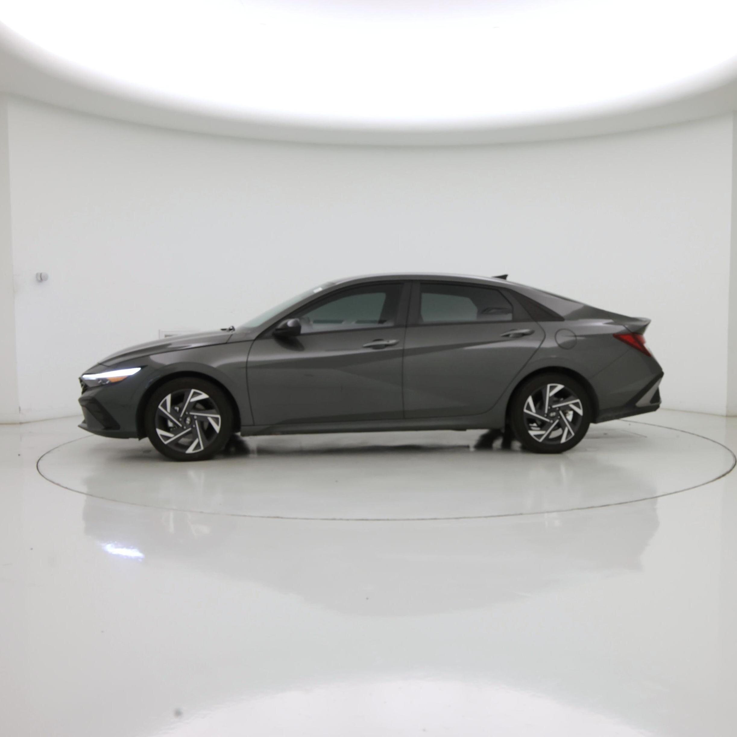 Thumbnail: 2025 Hyundai Elantra - 3