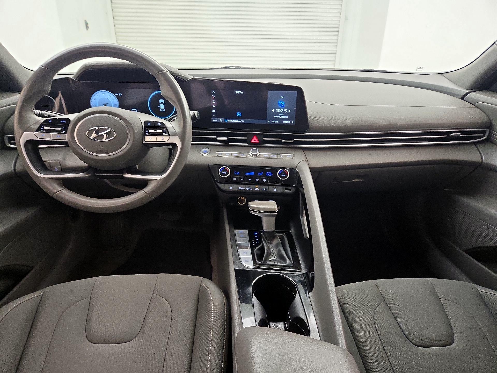 Thumbnail: 2023 Hyundai Elantra - 9