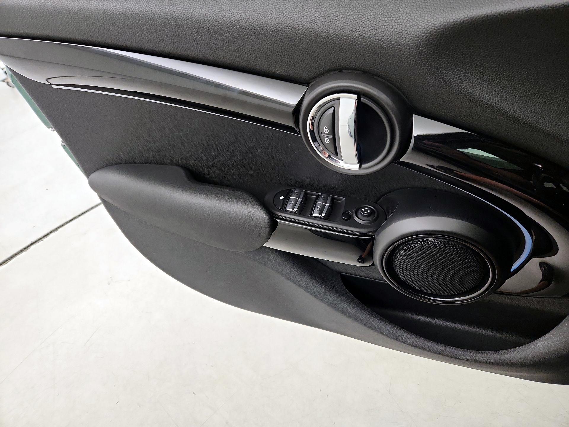 Thumbnail: 2023 MINI Cooper Hardtop - 12