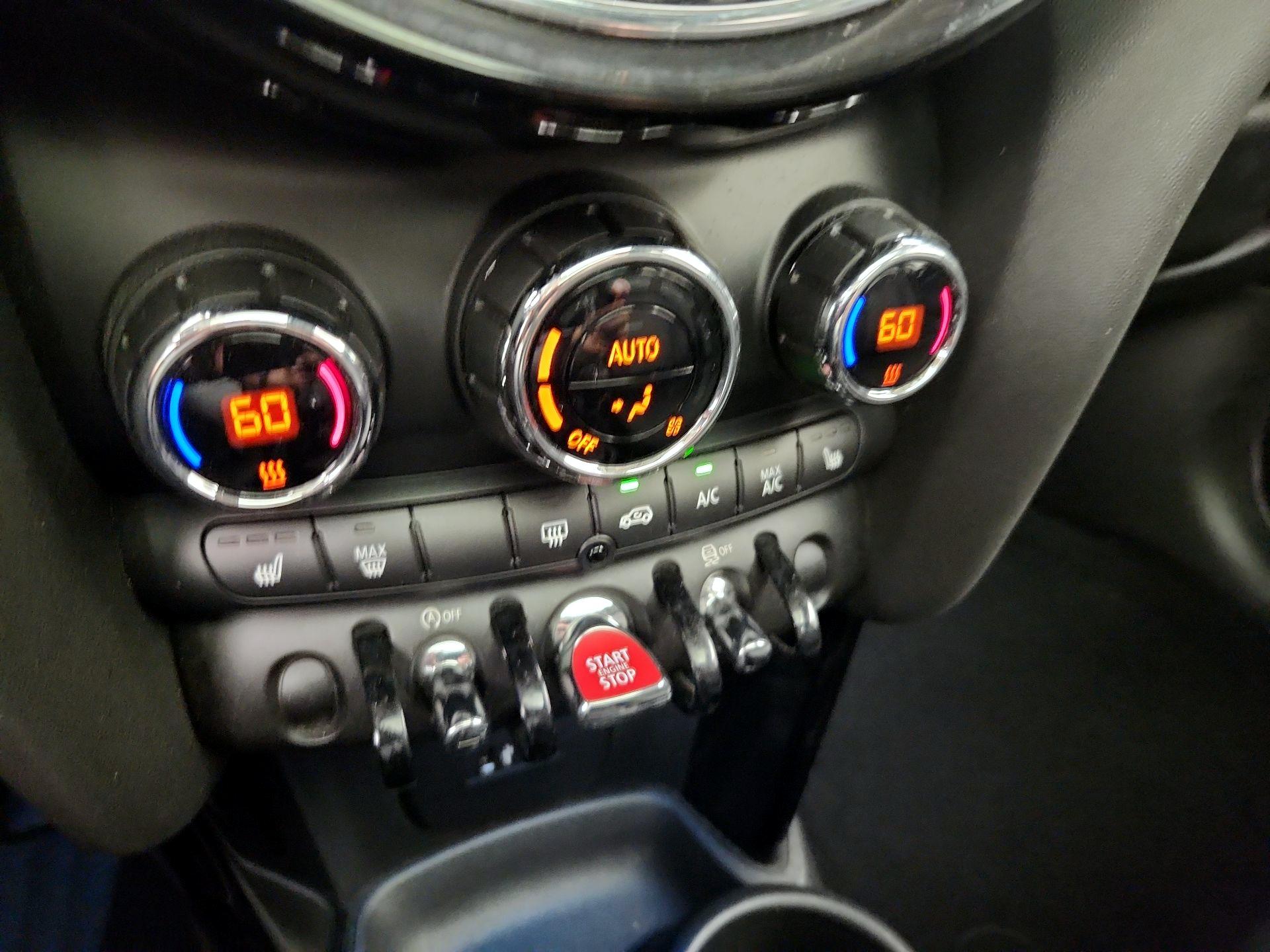 Thumbnail: 2023 MINI Cooper Hardtop - 17