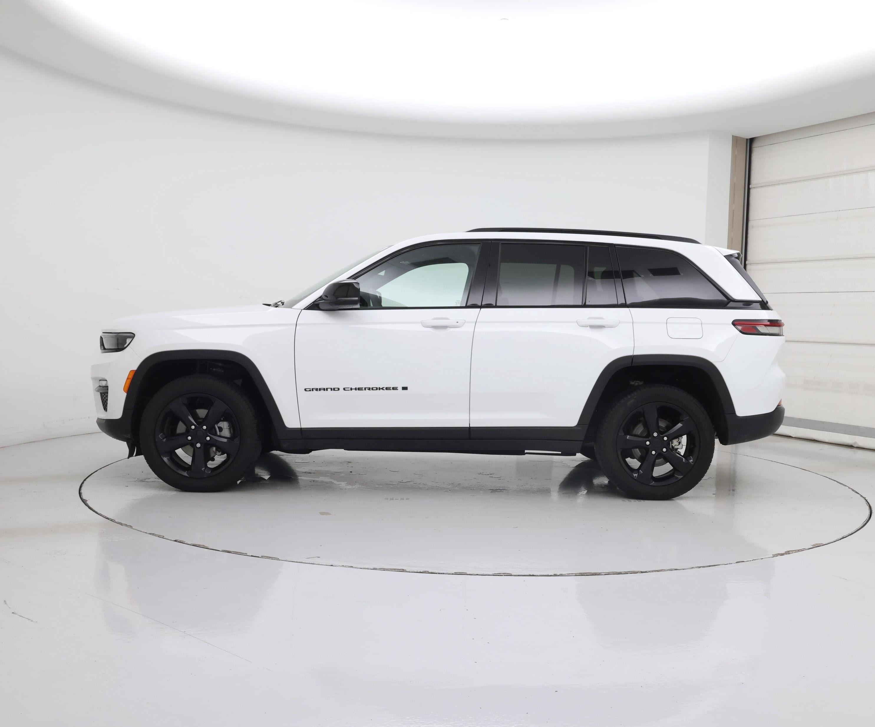 Thumbnail: 2025 Jeep Grand Cherokee - 3