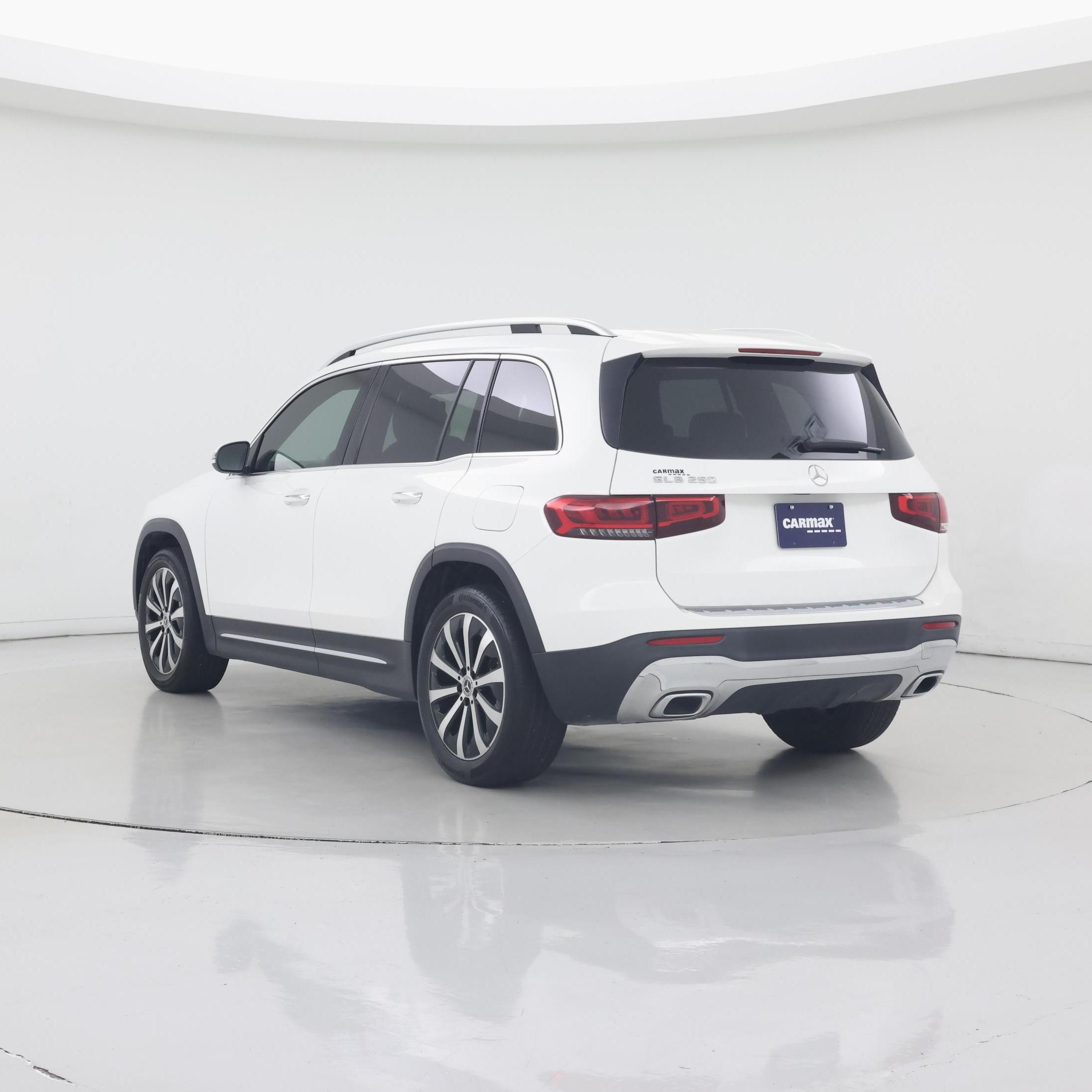 Thumbnail: 2021 Mercedes-Benz GLB - 2