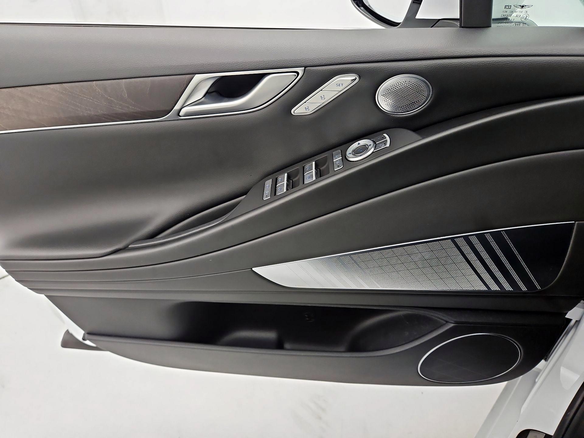 Thumbnail: 2021 Genesis G80 - 12